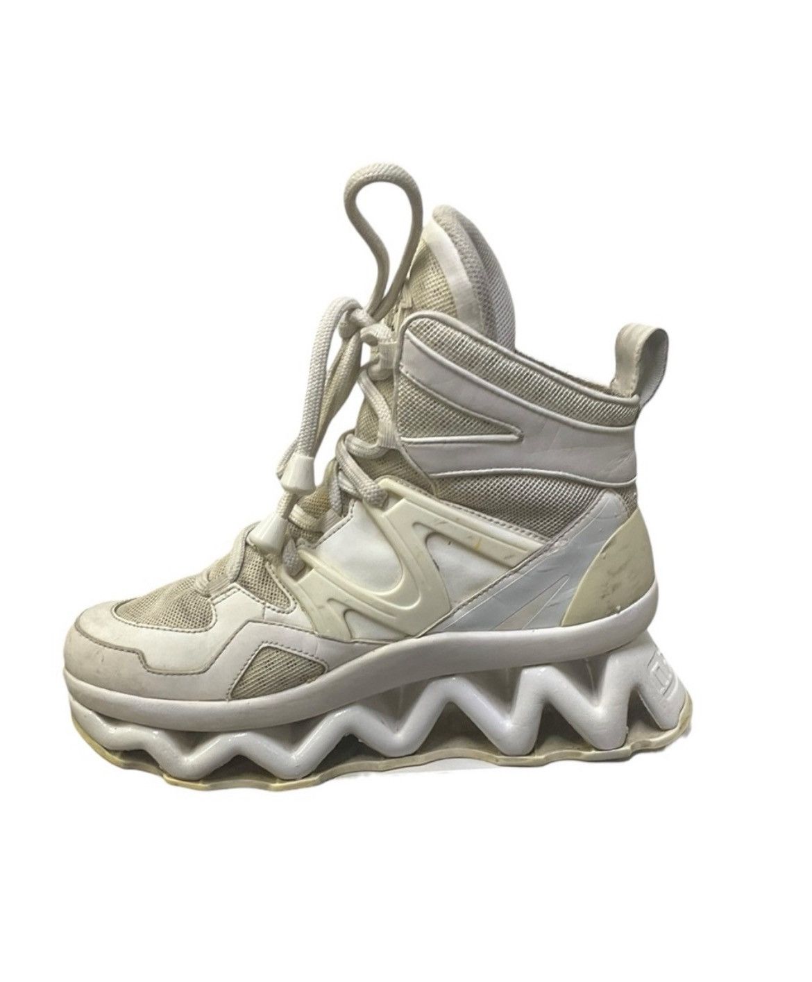 Marc by Marc Jacobs Marc by Marc Jacobs has mPlatform High Tops White‎ Size 38n Size US 8 / IT 38 - 4 Thumbnail