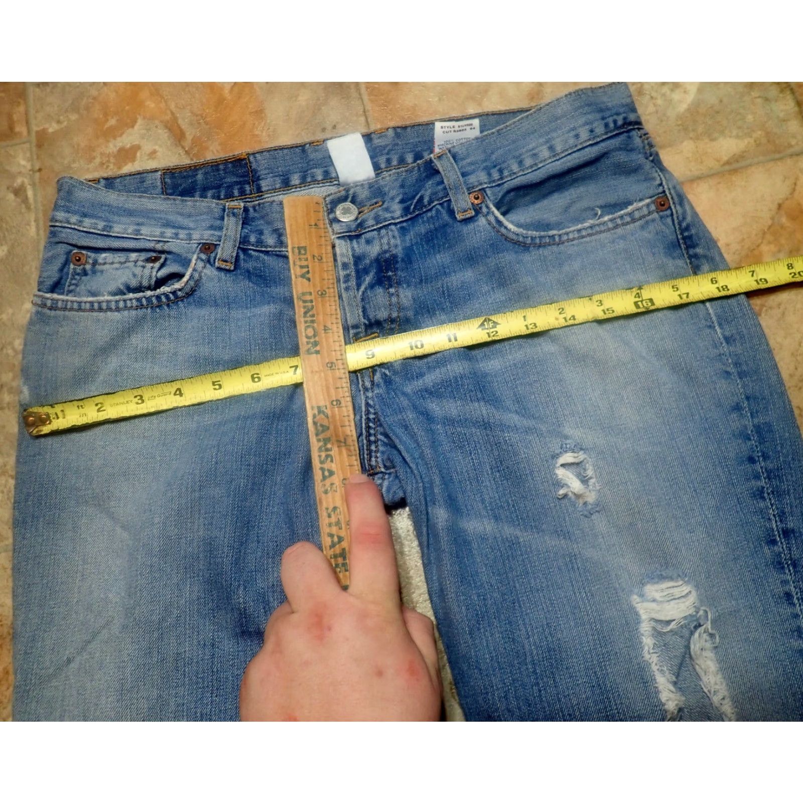 Lucky Brand Vintage Lucky Gene Montesano Distressed Mom Jean 10/30 Blue 90s Flared Leg Womens 34x30 Denim Jeans Size 32" / US 10 / IT 46 - 6 Thumbnail
