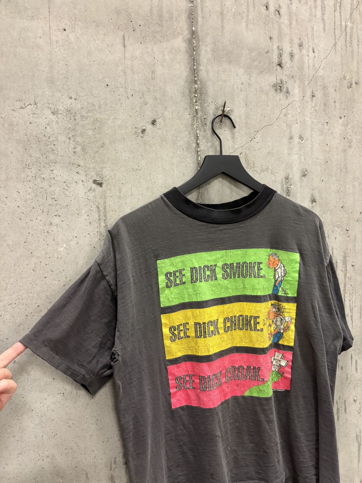 Vintage Vintage Dont Be A Dick Smoking Shirt Faded Distress Grunge Size US L / EU 52-54 / 3 - 4 Thumbnail