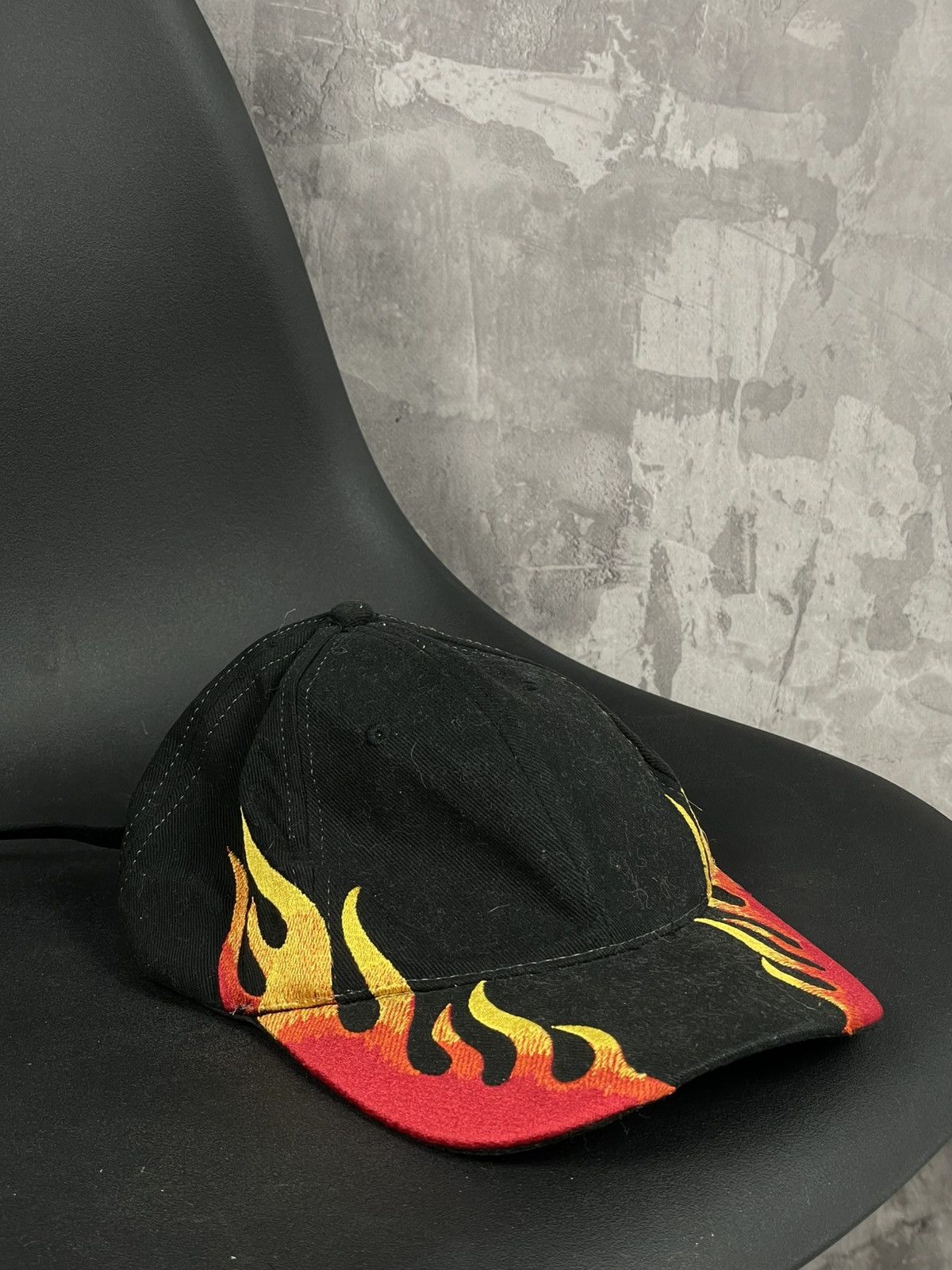Vintage Vintage 00s Black Fire Y2K Cap Hat Size ONE SIZE - 1 Thumbnail