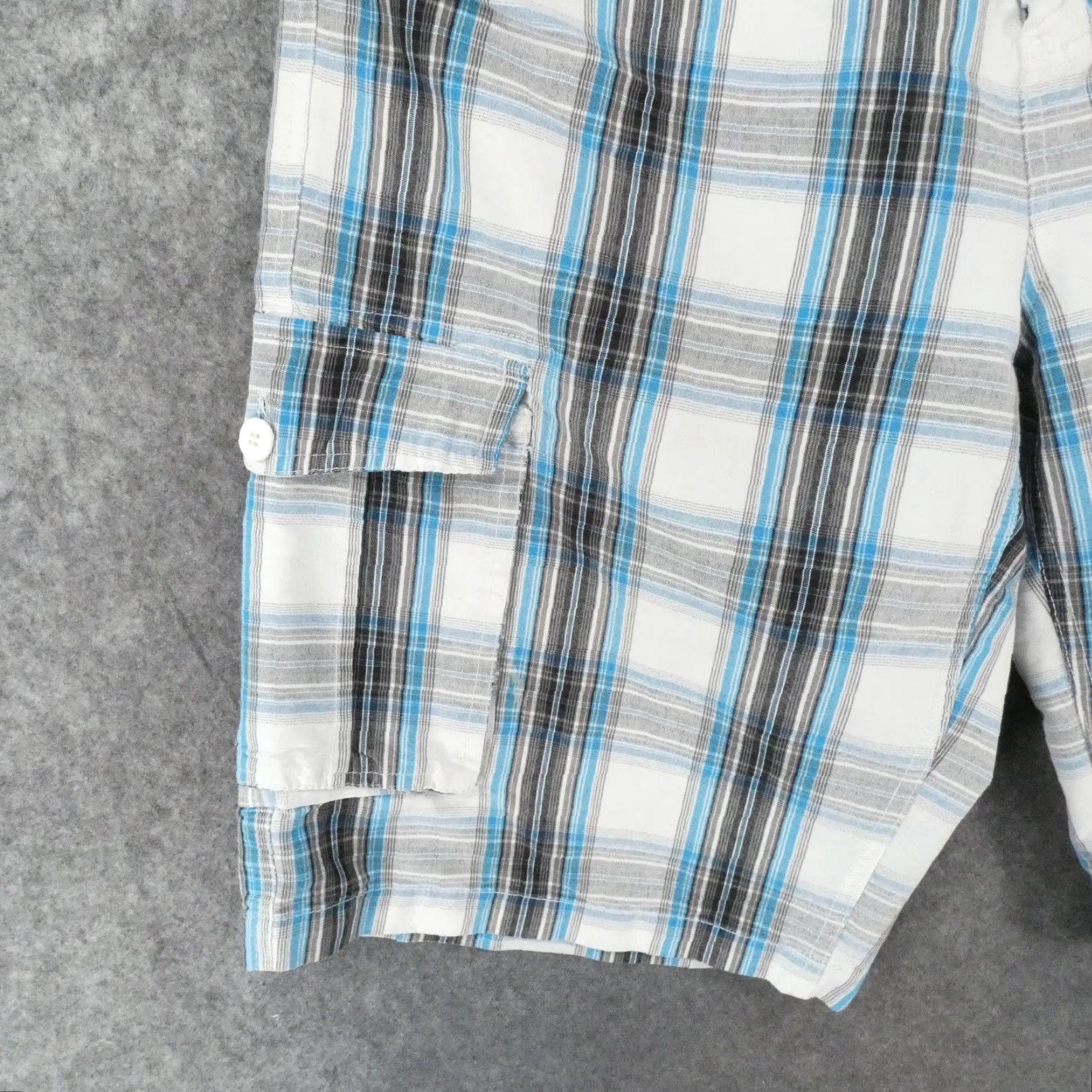 Southpole Southpole Shorts Mens 38 Cargo Flat Front Blue Black White Plaid Size US 38 / EU 54 - 3 Thumbnail
