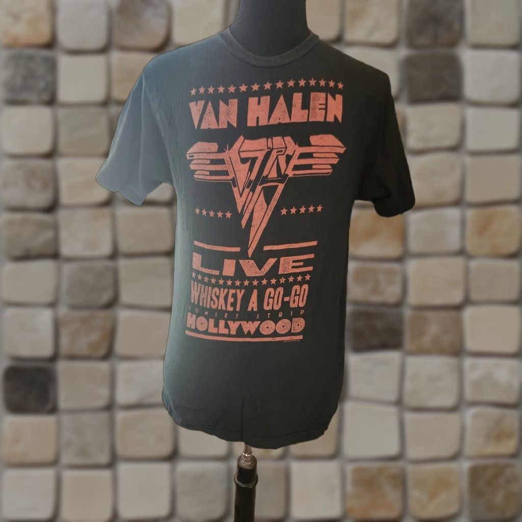 Vintage VINTAGE Van Halen Whiskey A Go Go Hollywood Black Short Sleeve T Shirt Size Medium Size US M / EU 48-50 / 2 - 1 Thumbnail
