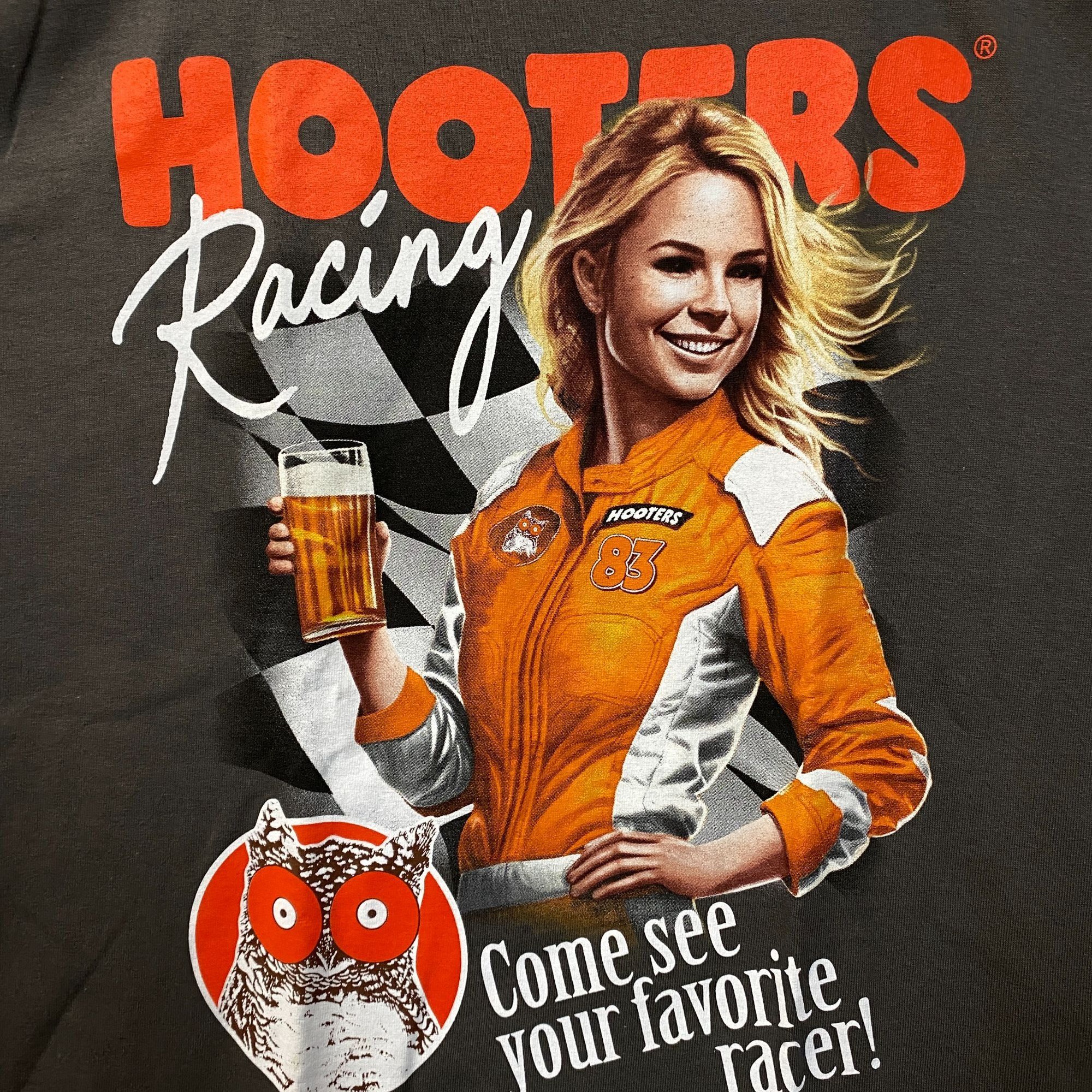Other Hooters Racing Come See Your Favorite Racer T-Shirt Medium Size US M / EU 48-50 / 2 - 2 Thumbnail