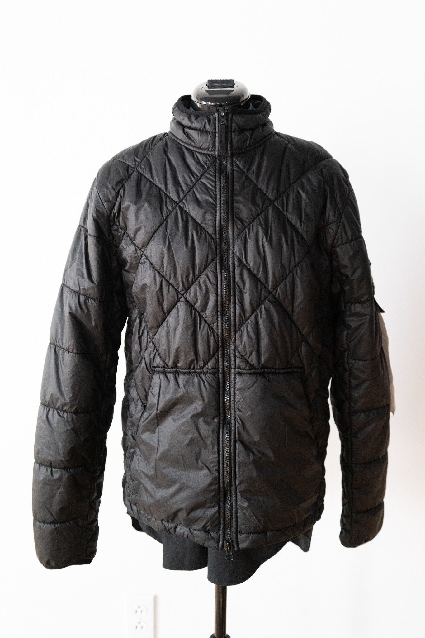 Stone Island STONE ISLAND GARMENT DYED QUILTED MICRO YARN PUFFER SZ L NWT Size US L / EU 52-54 / 3 - 1 Thumbnail