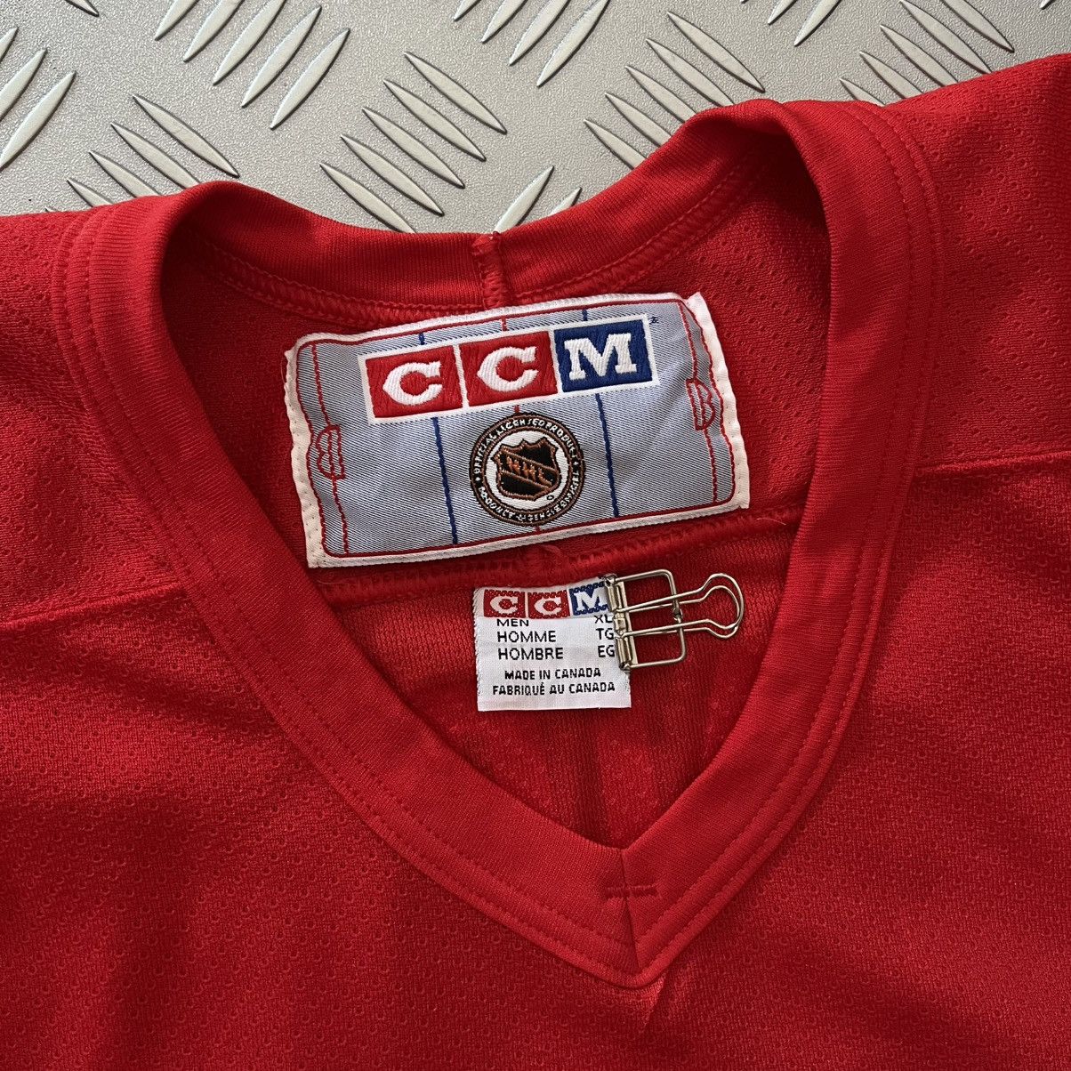 Ccm × NHL VintageCCM Detroit RedWings#14 Brendan Shanahan HockeyJersey Size US L / EU 52-54 / 3 - 7 Thumbnail