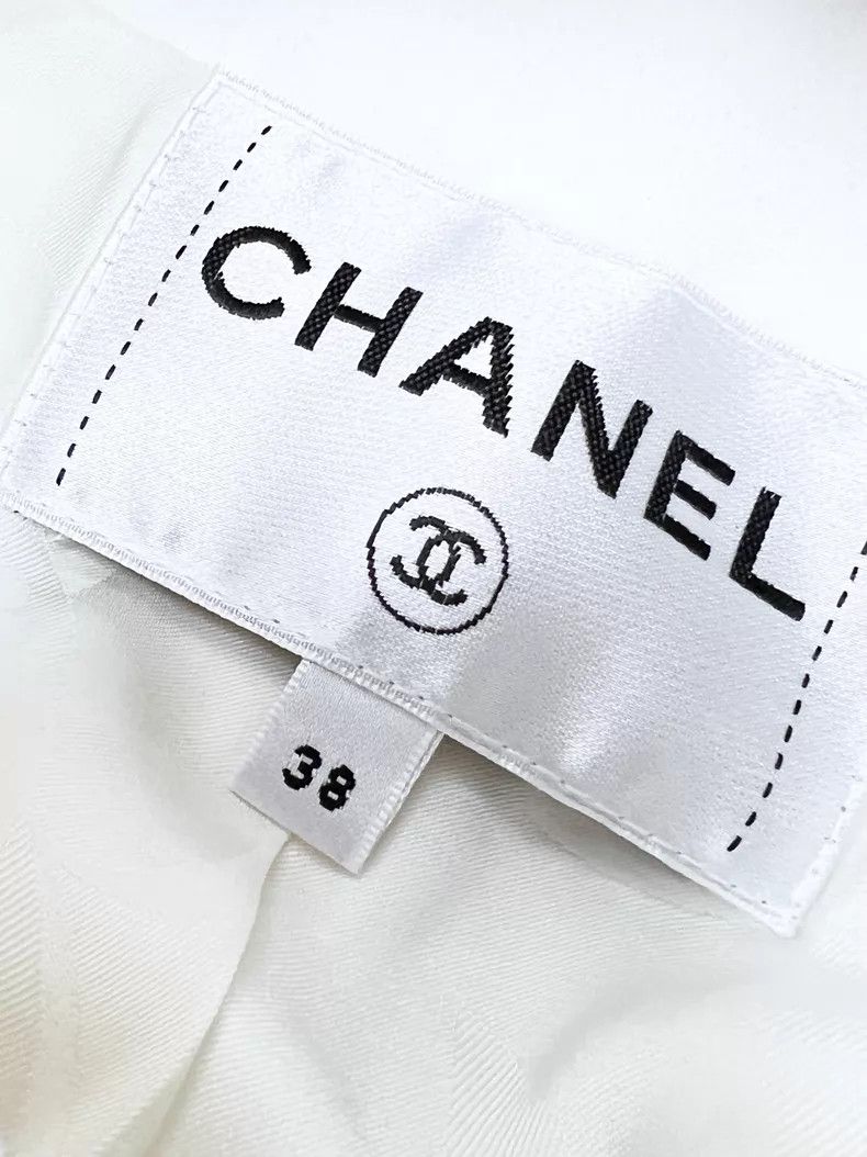 Chanel Chanel White soft tweed round-neck long-sleeved jacket Size XS / US 0-2 / IT 36-38 - 5 Thumbnail