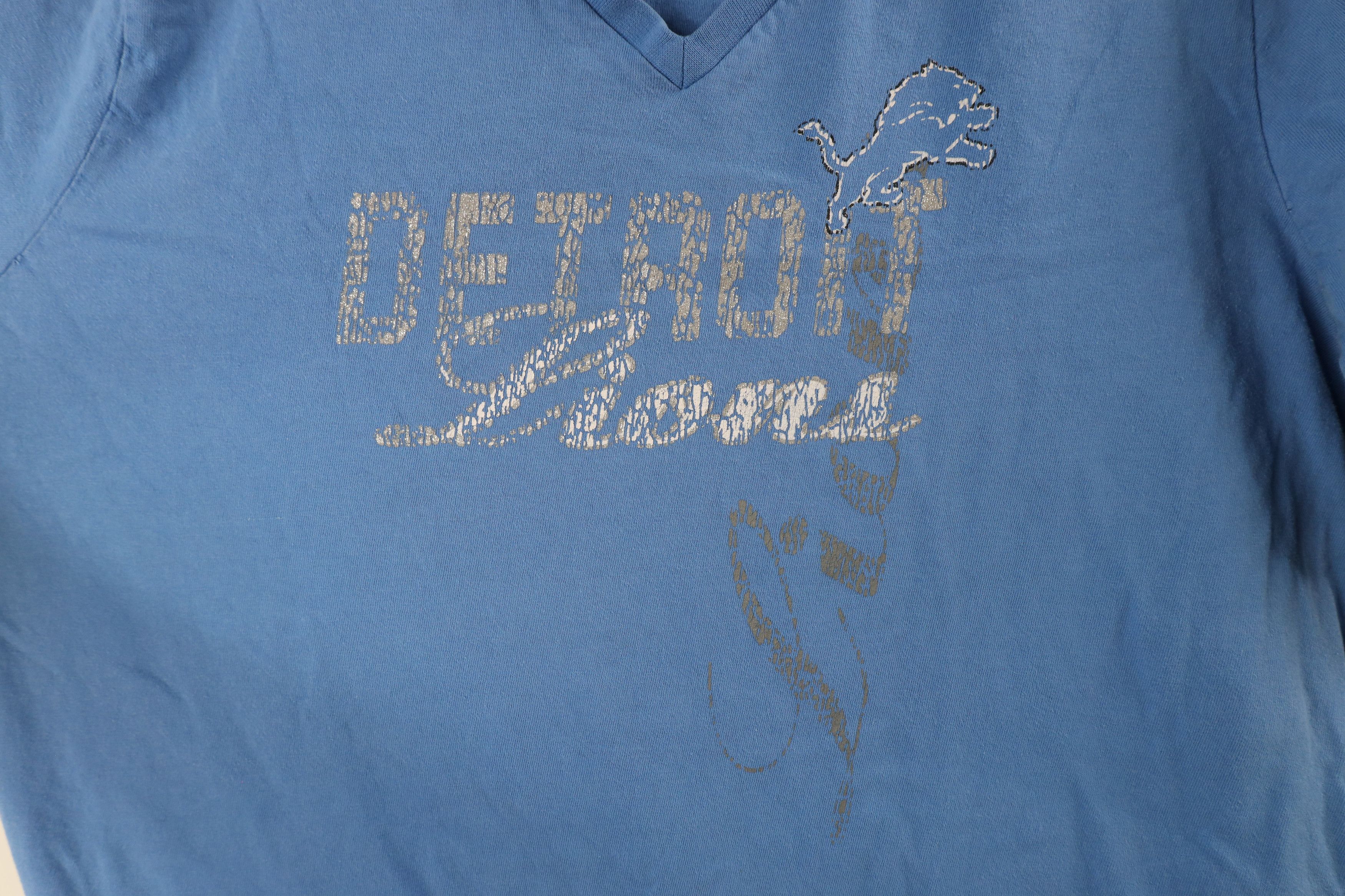 Vintage Vintage Spell Out Detroit Lions Football V-Neck T-Shirt Size XXL / US 16-18 / IT 52-54 - 4 Thumbnail