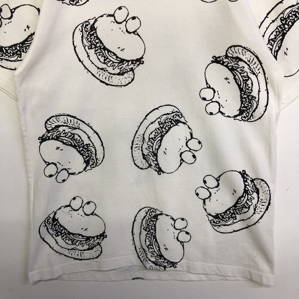 Jun Takahashi × Undercover Undercover 02SS HAZE period hamburger all-over print Tshirt Size US M / EU 48-50 / 2 - 3 Thumbnail