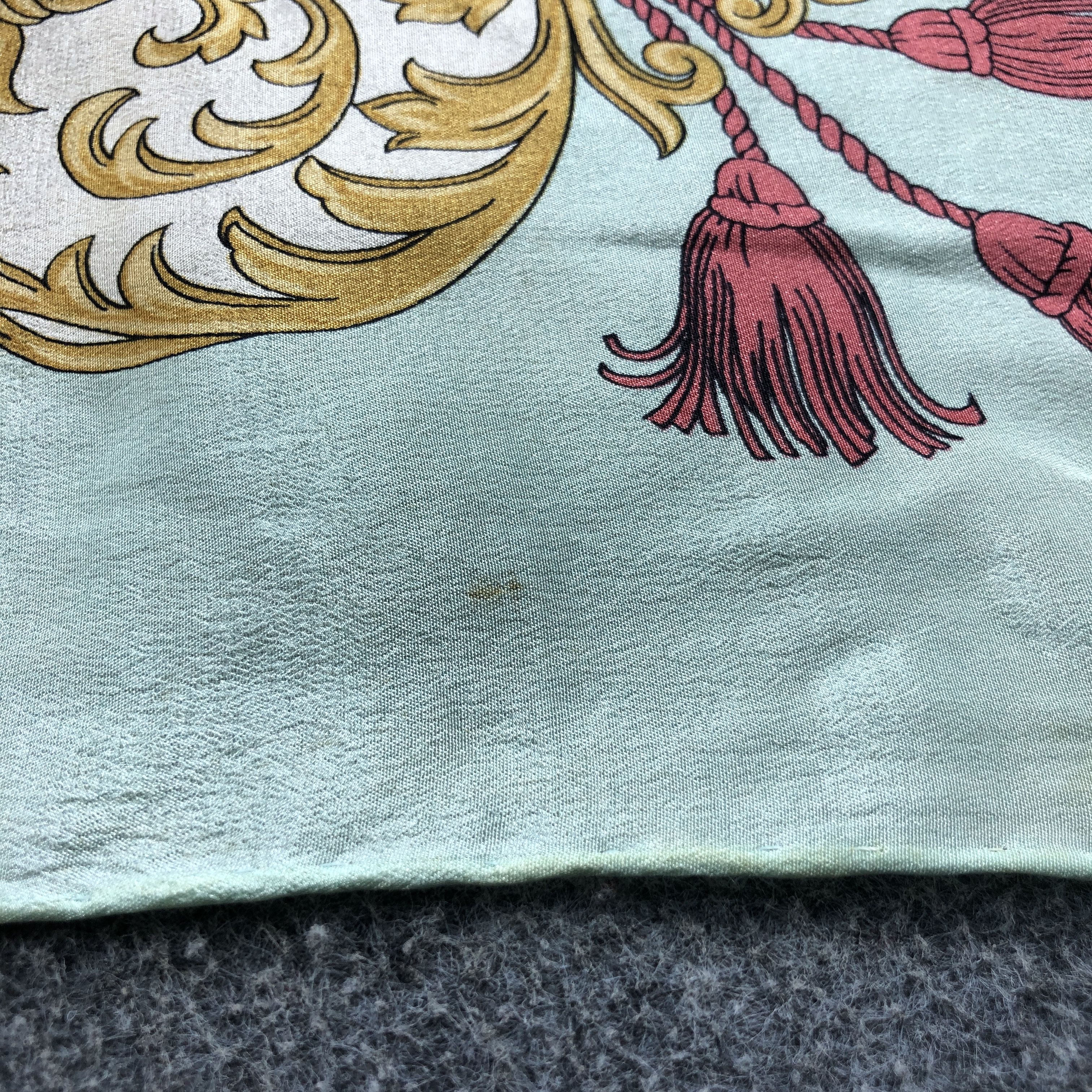 Japanese Brand Luxury Tassels Hand Rolled Silk Scarf M1063 Size ONE SIZE - 7 Thumbnail