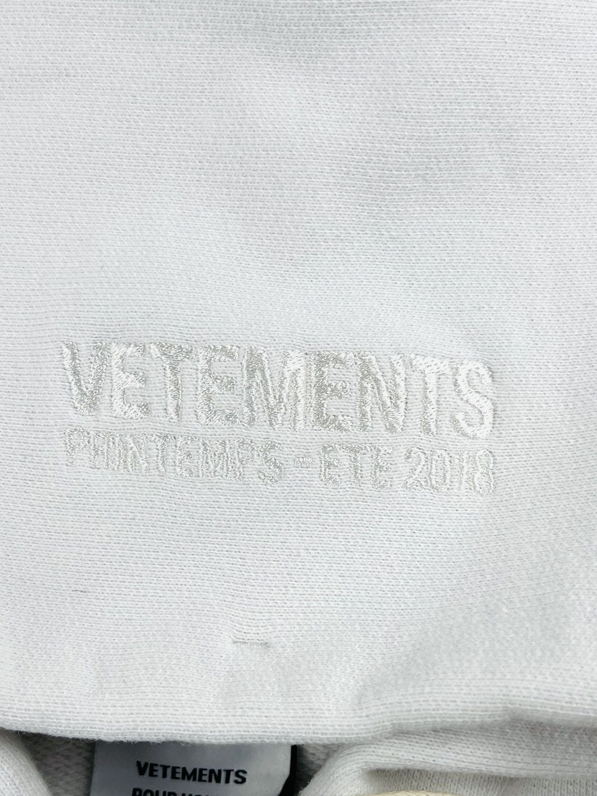 Vetements SS18 Vetements Calendar Zip Up Boxy Hoodie White Size US S / EU 44-46 / 1 - 7 Thumbnail