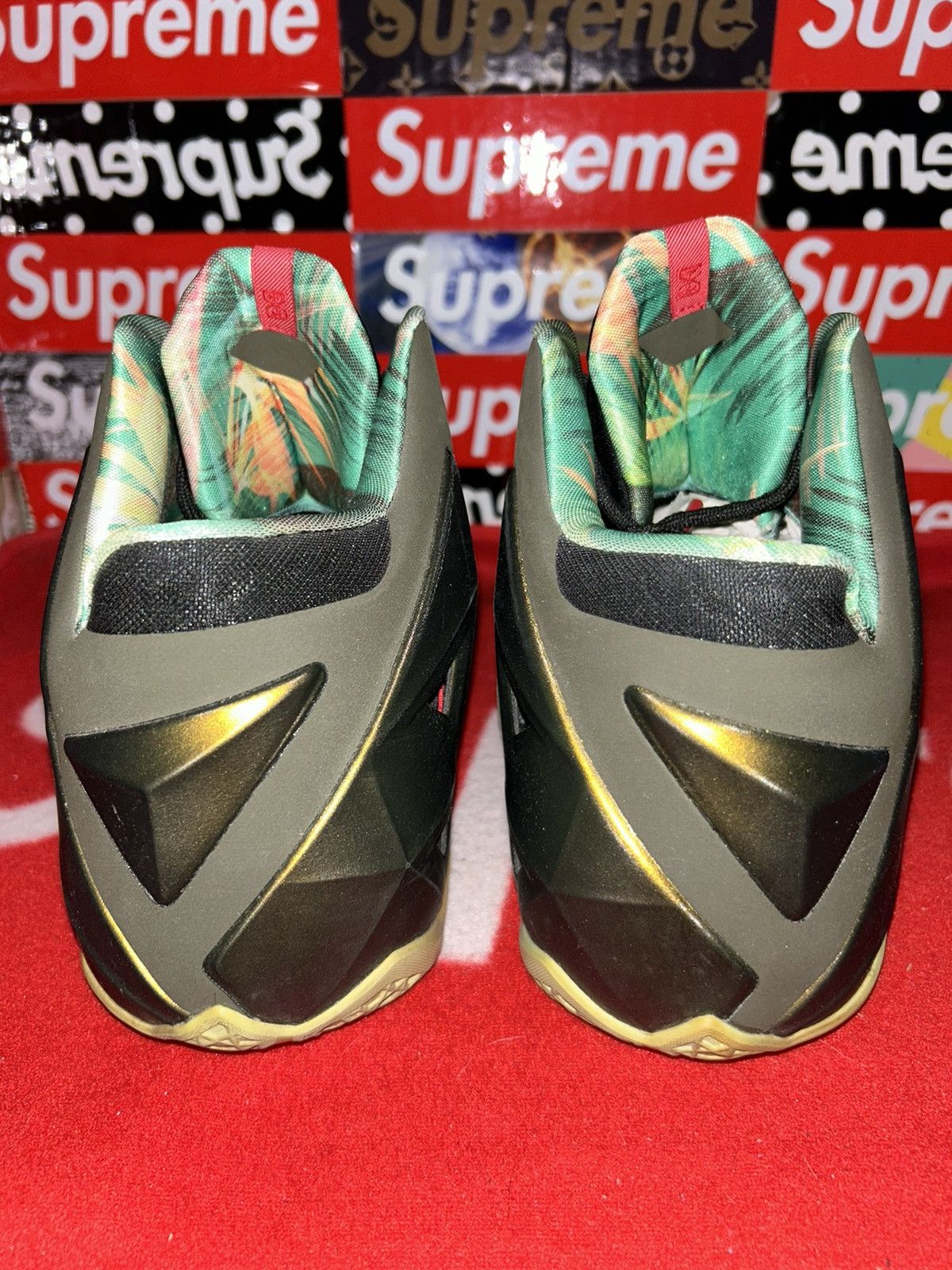 Nike Nike LeBron 11 King's Pride 616175-700 size 13 with box Size US 13 / EU 46 - 3 Thumbnail