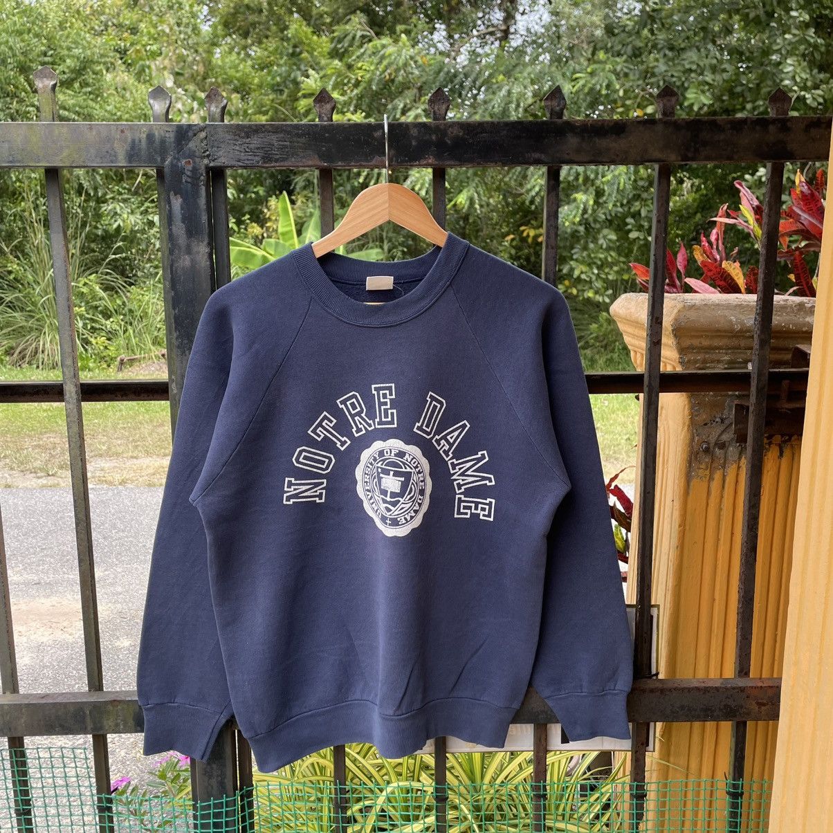 Vintage 🔥Vintage 80s Notre Dame University Big Logo Sweatshirts Size US S / EU 44-46 / 1 - 1 Thumbnail