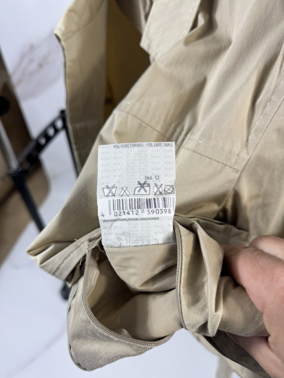 Hugo Boss Vintage Hugo Boss Carlet Luxury Men's Jacket Made in Italy Size US M / EU 48-50 / 2 - 15 Thumbnail