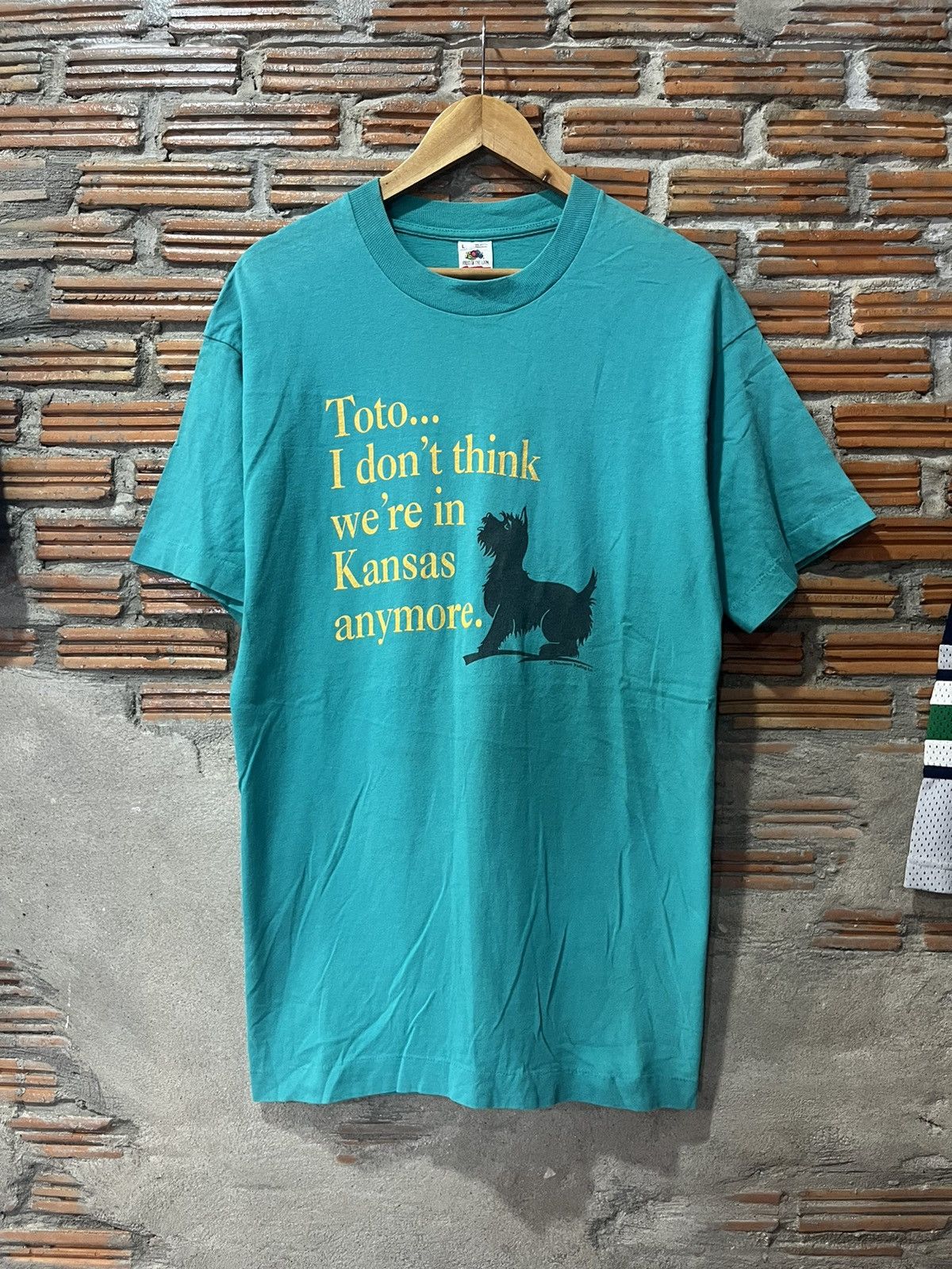 Vintage Vintage TO TO I don’t think we’re in Kansas anymore 90’s tee Size US L / EU 52-54 / 3 - 2 Thumbnail