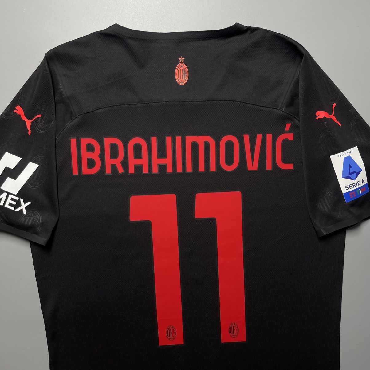 Puma AC MILAN PUMA 2021/2022 SOCCER THIRD JERSEY #11 IBRAHIMOVIC Size US L / EU 52-54 / 3 - 10 Thumbnail