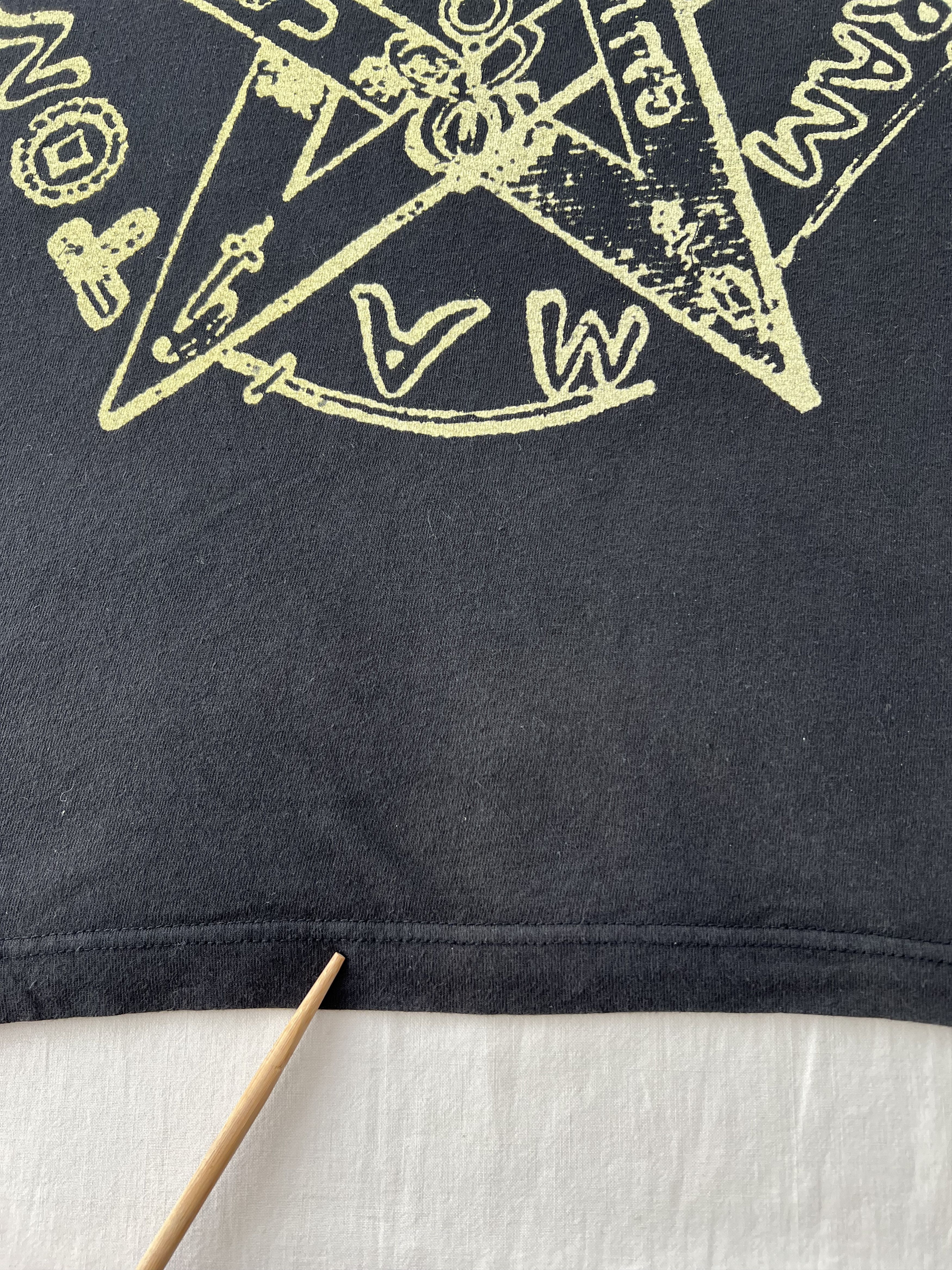 Band Tees Vintage 90s Marilyn Manson Rock Band Black T-shirt Size US L / EU 52-54 / 3 - 15 Thumbnail