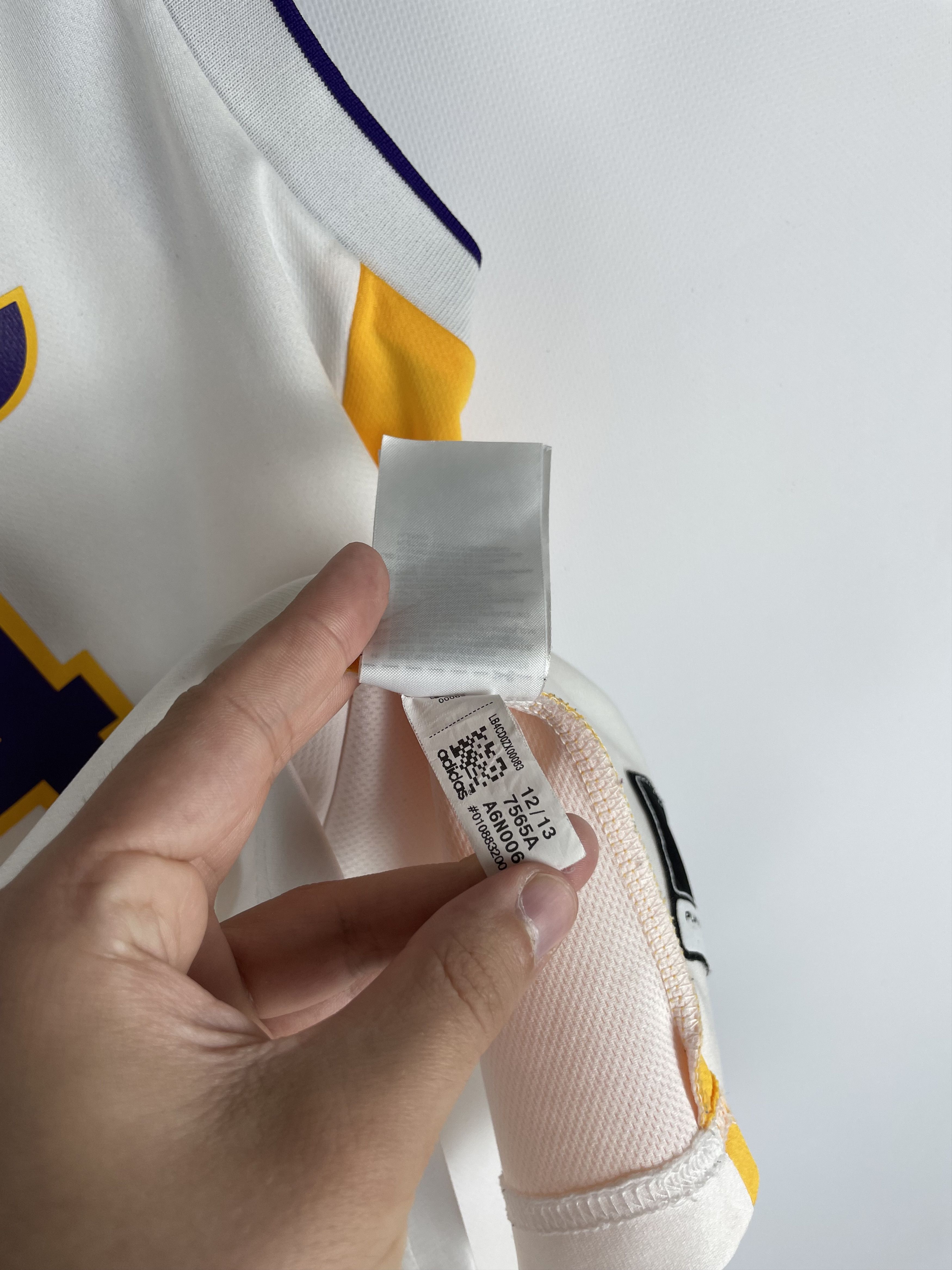 Adidas Lakers Adidas Jersey Kobe Brayant 24 Size US M / EU 48-50 / 2 - 9 Thumbnail