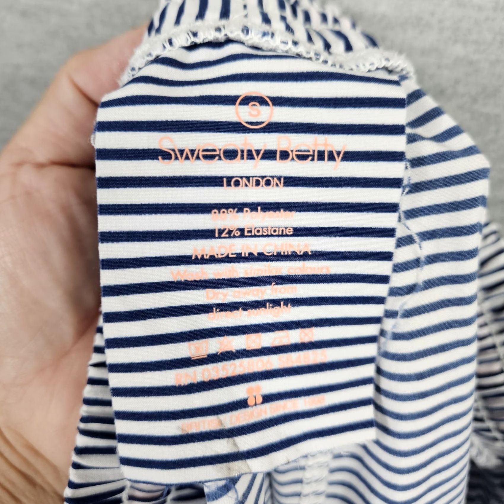 Sweaty Betty Sweaty Betty Women's Blue White Stripes Pull on Elastic waist Short Sz S Size 28" / US 6 / IT 42 - 7 Thumbnail