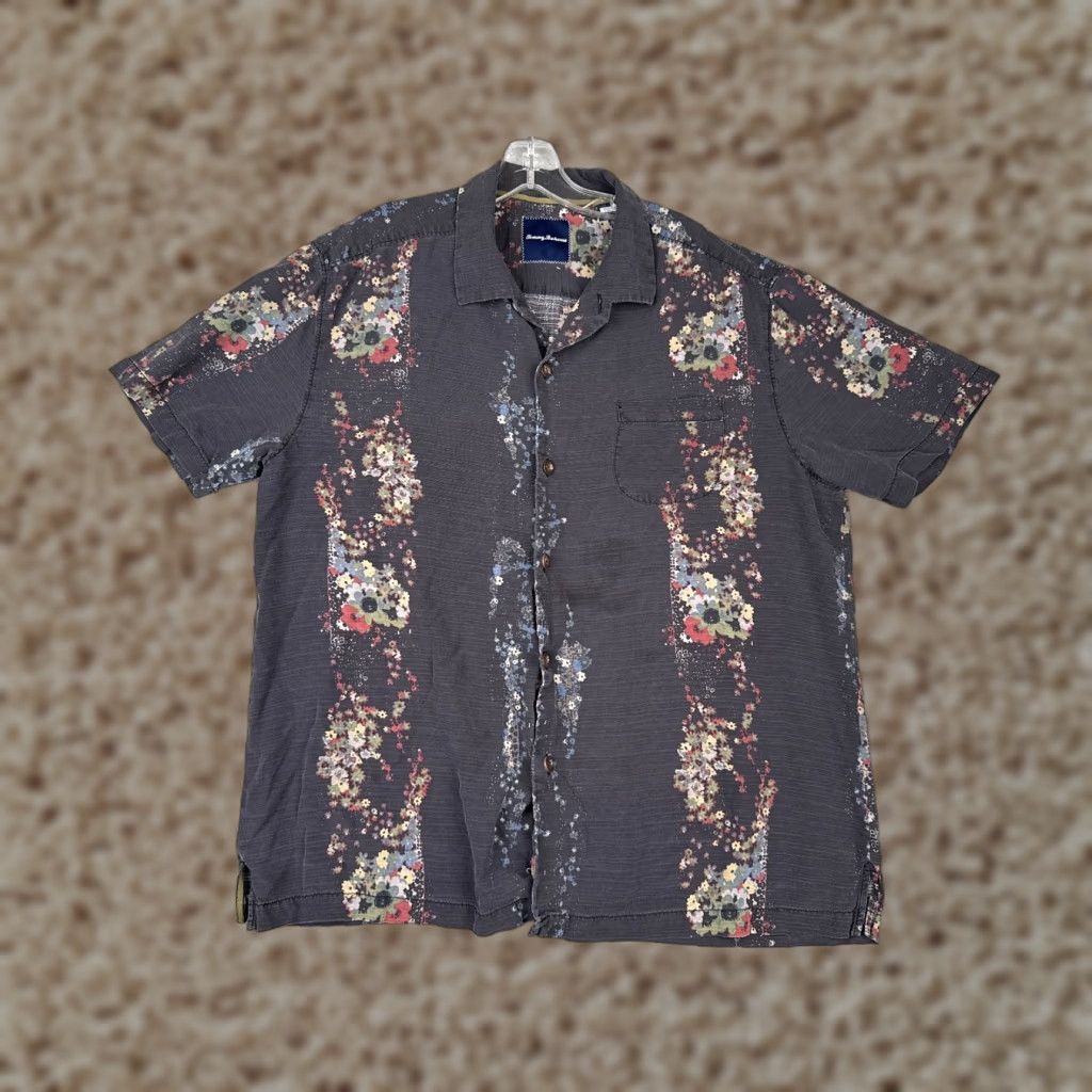 Tommy Bahama VINTAGE Tommy Bahama Shirt Men Extra Large Black Floral 100% Silk Hawaiian Button Up Size US XL / EU 56 / 4 - 1 Thumbnail