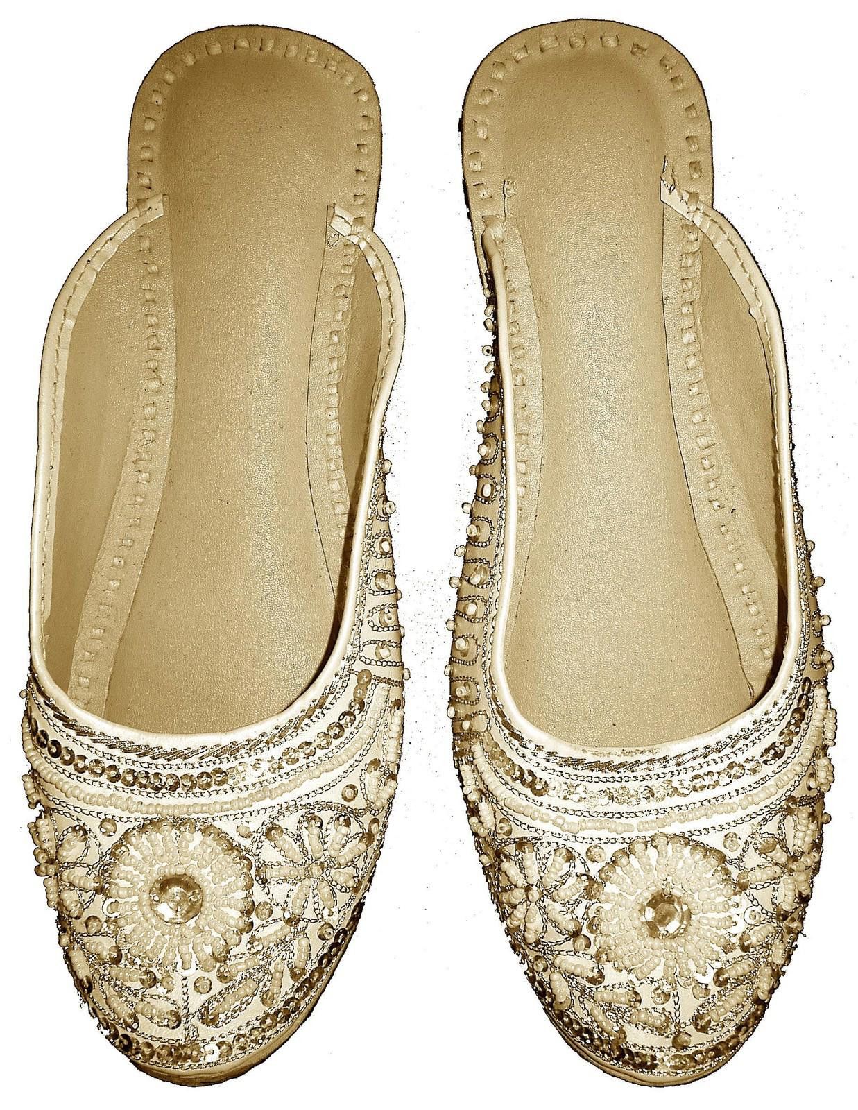 Designer Leather Beaded Slippers WHITE/CREAM/BEIGE size 4 only Size US 4 / IT 34 - 1 Preview