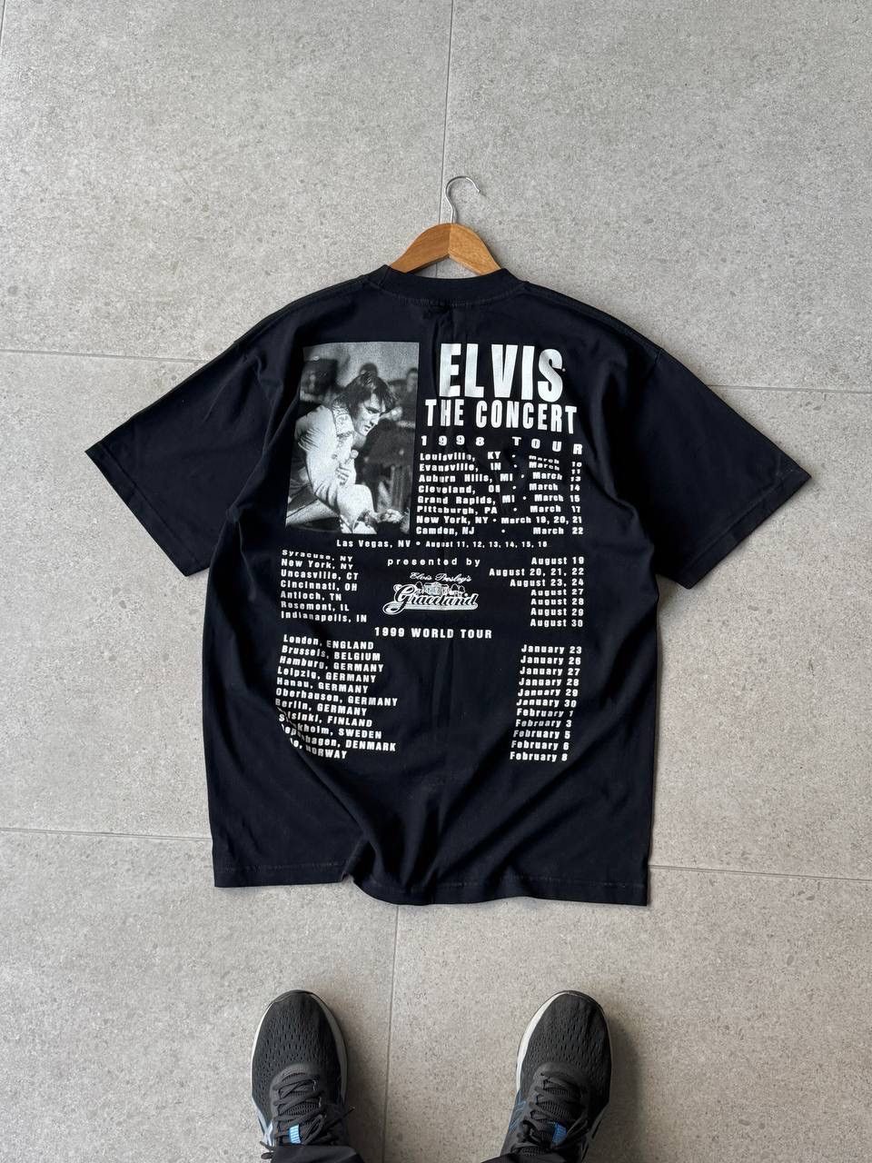 Band Tees elvis presley vintage 1998 Merch Tour t shirt THE CONCERT Size US XL / EU 56 / 4 - 4 Thumbnail