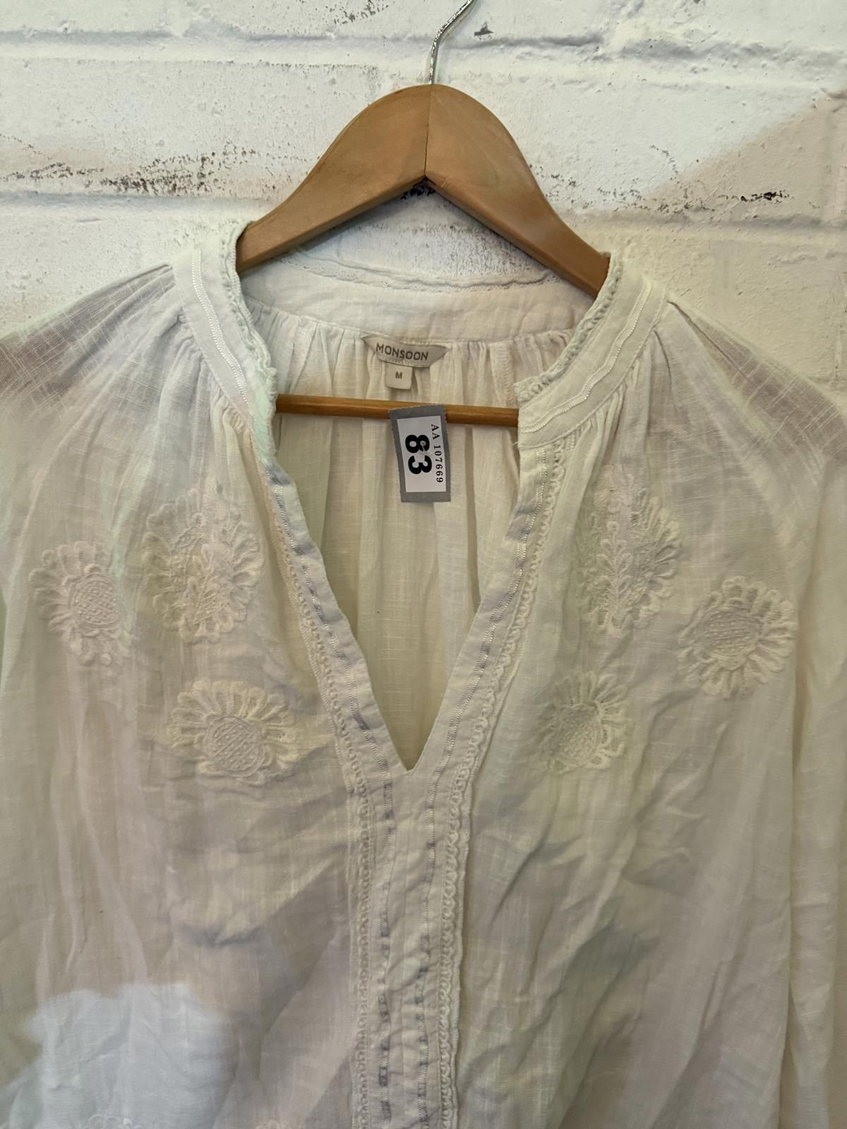 Other Monsoon White Embroidered Long Sleeve Blouse Size M / US 6-8 / IT 42-44 - 3 Thumbnail