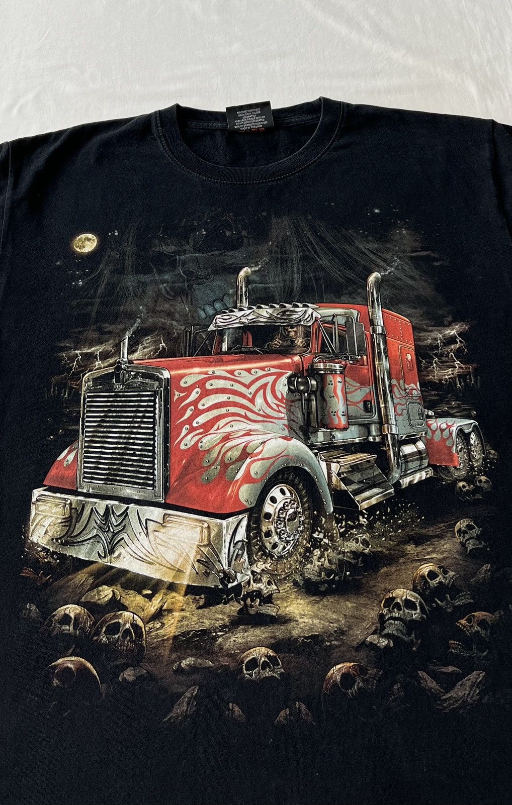 Vintage Vintage Semi Truck Skull Skeleton Graphic T-shirt Size US L / EU 52-54 / 3 - 5 Thumbnail