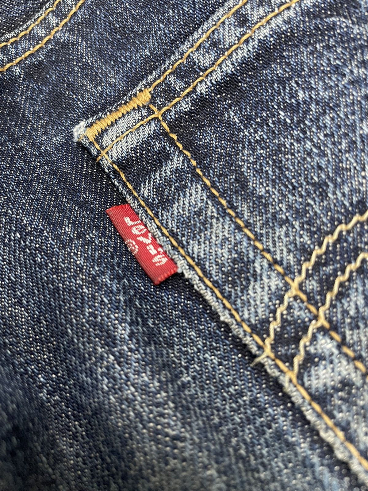 Levi's Levis 501 Straight Leg Buttonfly Dark Denim Distressed Size US 29 - 22 Thumbnail