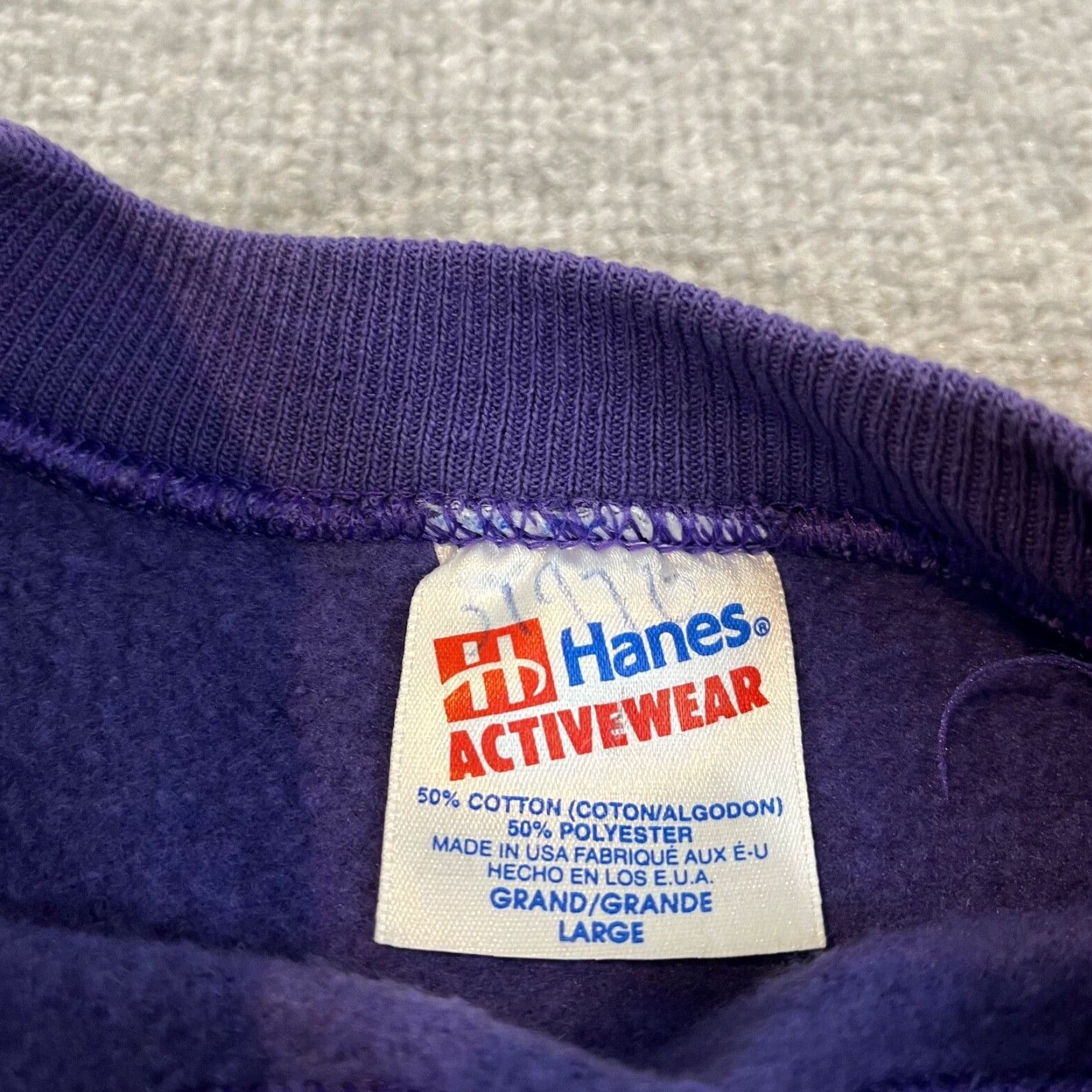 Hanes VINTAGE Hanes Sweatshirt Mens Large Purple Dog Rottweiler Crewneck Pullover 90s Graphic Print Animals Size US L / EU 52-54 / 3 - 3 Thumbnail