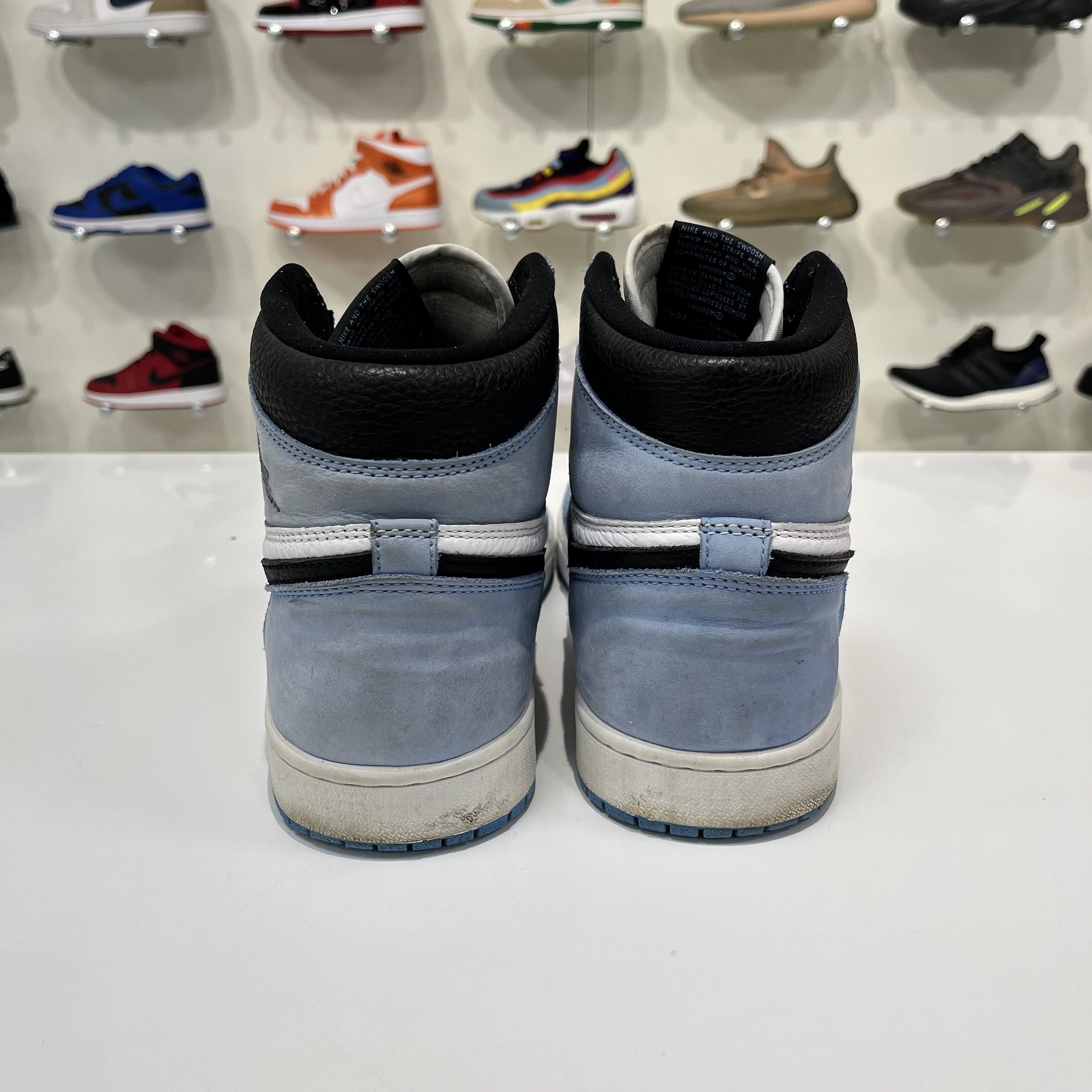 Nike Jordan 1 Retro High OG University Blue Size US 10.5 / EU 43-44 - 5 Thumbnail