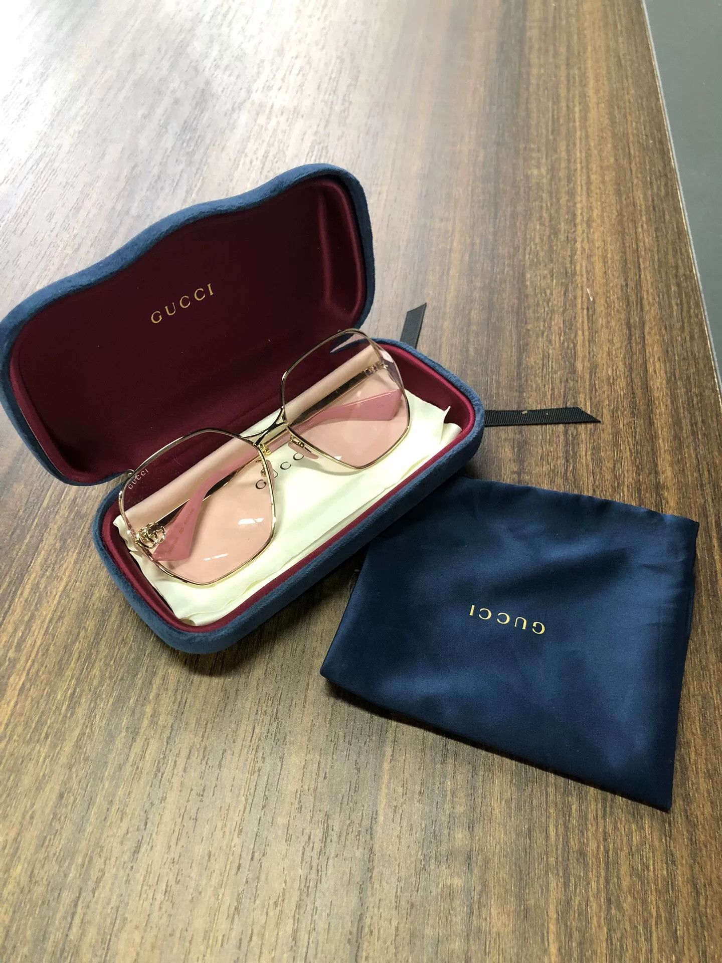 Gucci Gucci Sunglasses with Complete Accessories Size ONE SIZE - 1 Thumbnail