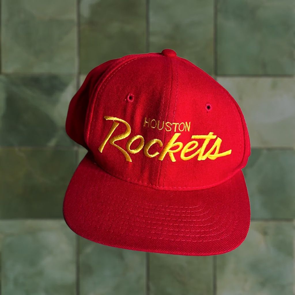 Sports Specialties VINTAGE Houston Rockets Sports Specialties Snapback Hat Red Wool NBA Script Cap Size ONE SIZE - 1 Thumbnail
