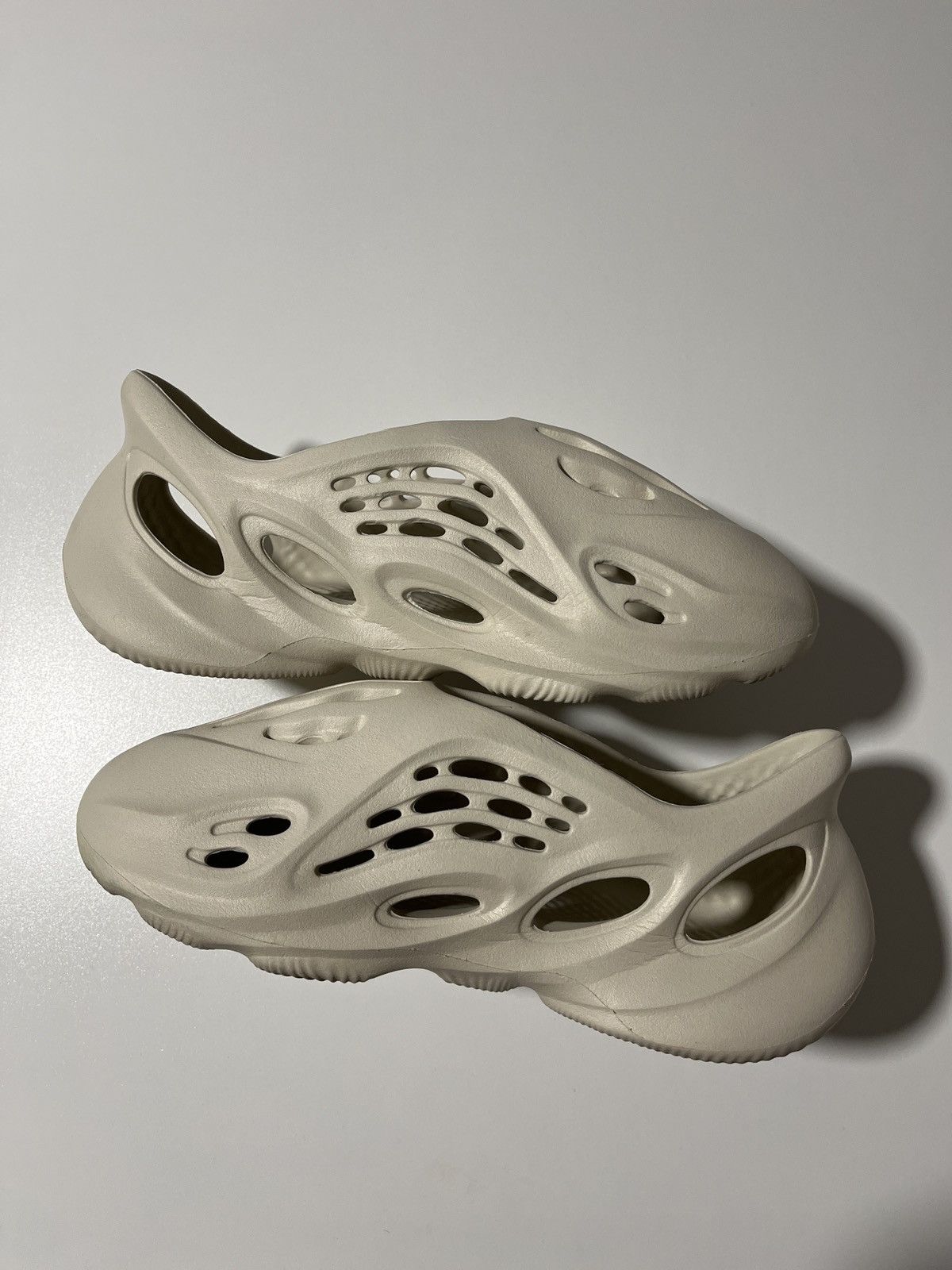 Adidas Adidas Yeezy Foamrunner “Sand” Size 10 Size US 10 / EU 43 - 3 Thumbnail