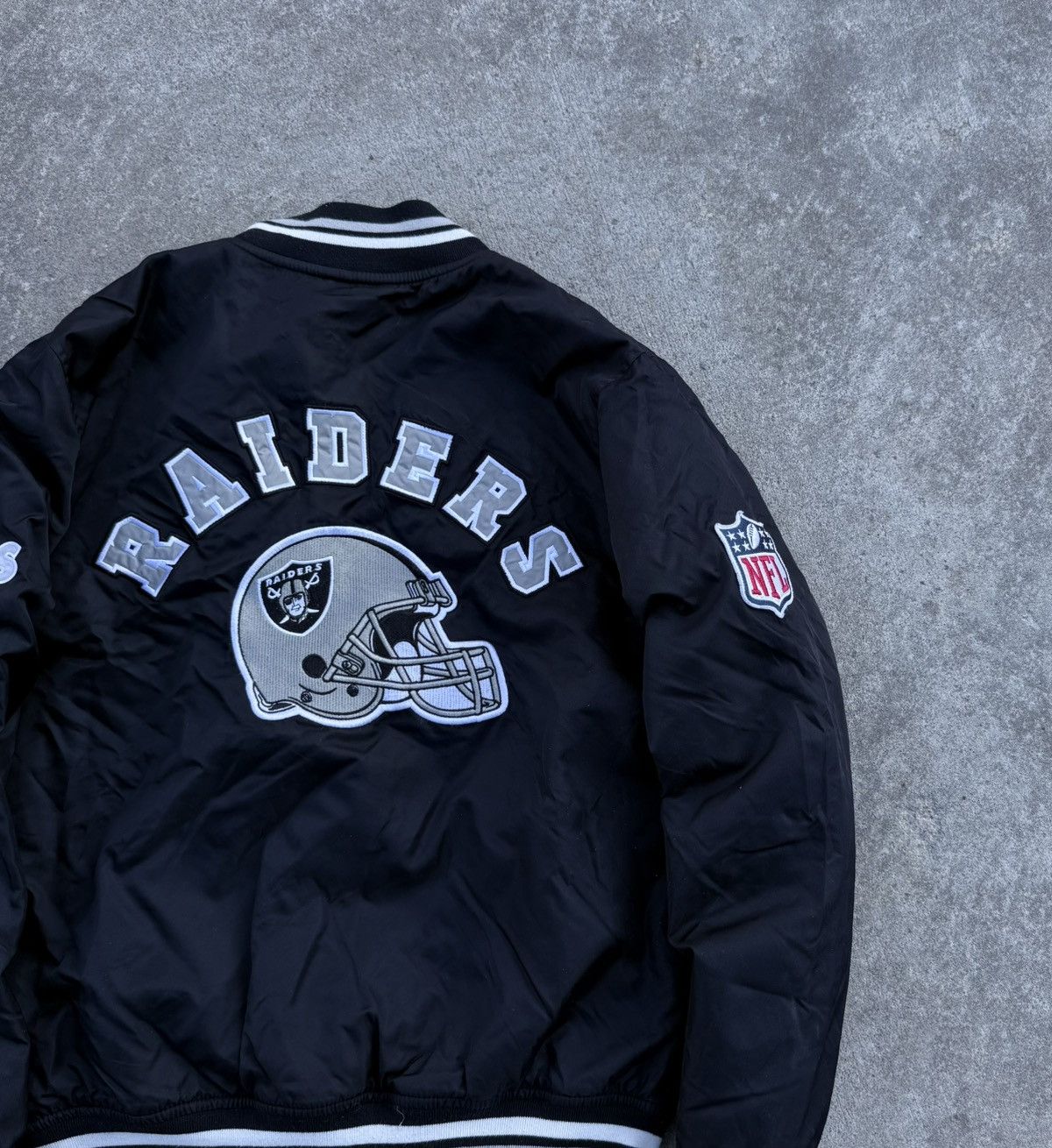 Other Vintage NFL Raiders Y2K avantgarde streetwear band bomber Size US XS / EU 42 / 0 - 5 Thumbnail