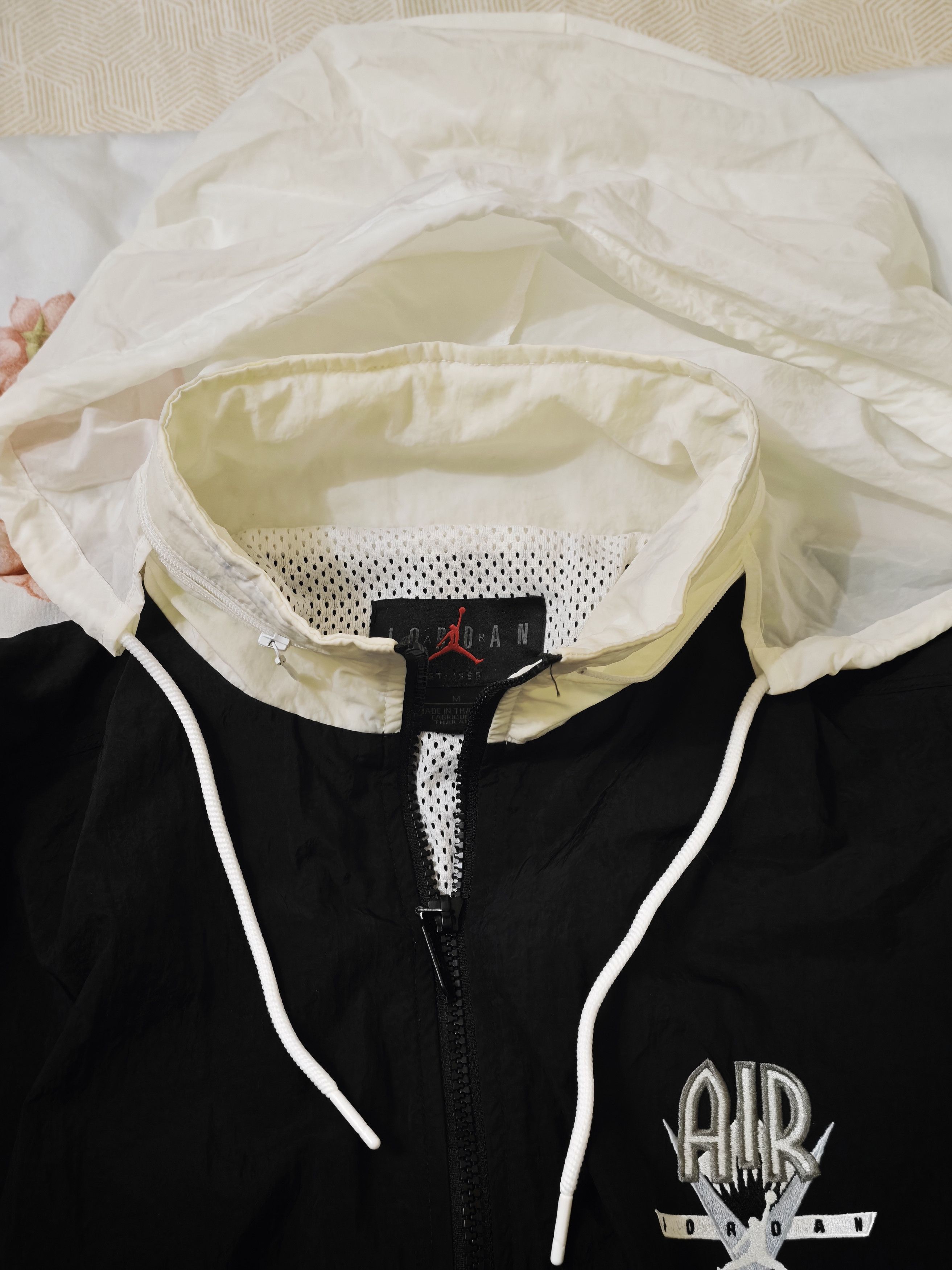 Nike Vintage 90's /Y2K Nike Air Jordan Legacy Windbreaker Hoodie Size US M / EU 48-50 / 2 - 7 Thumbnail