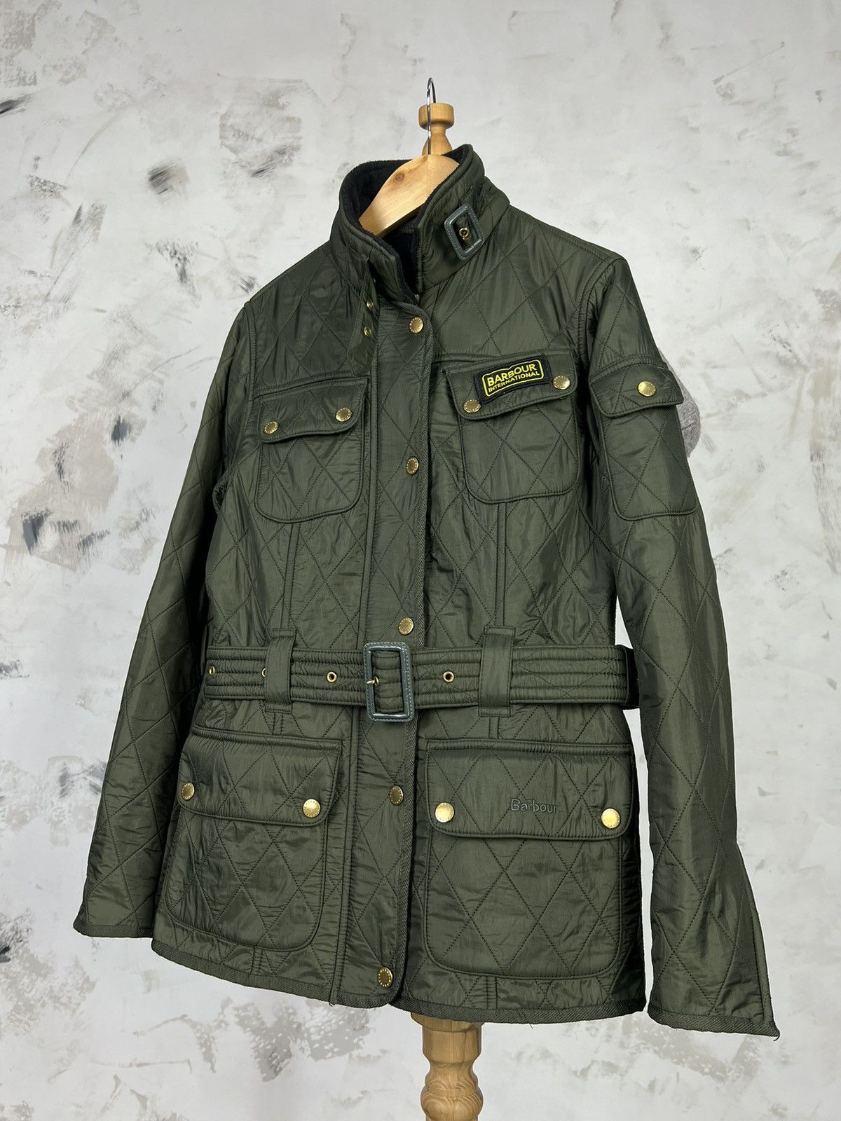 Barbour Barbour International Quilted Jacket Size US 4 XS - S Size S / US 4 / IT 40 - 1 Thumbnail