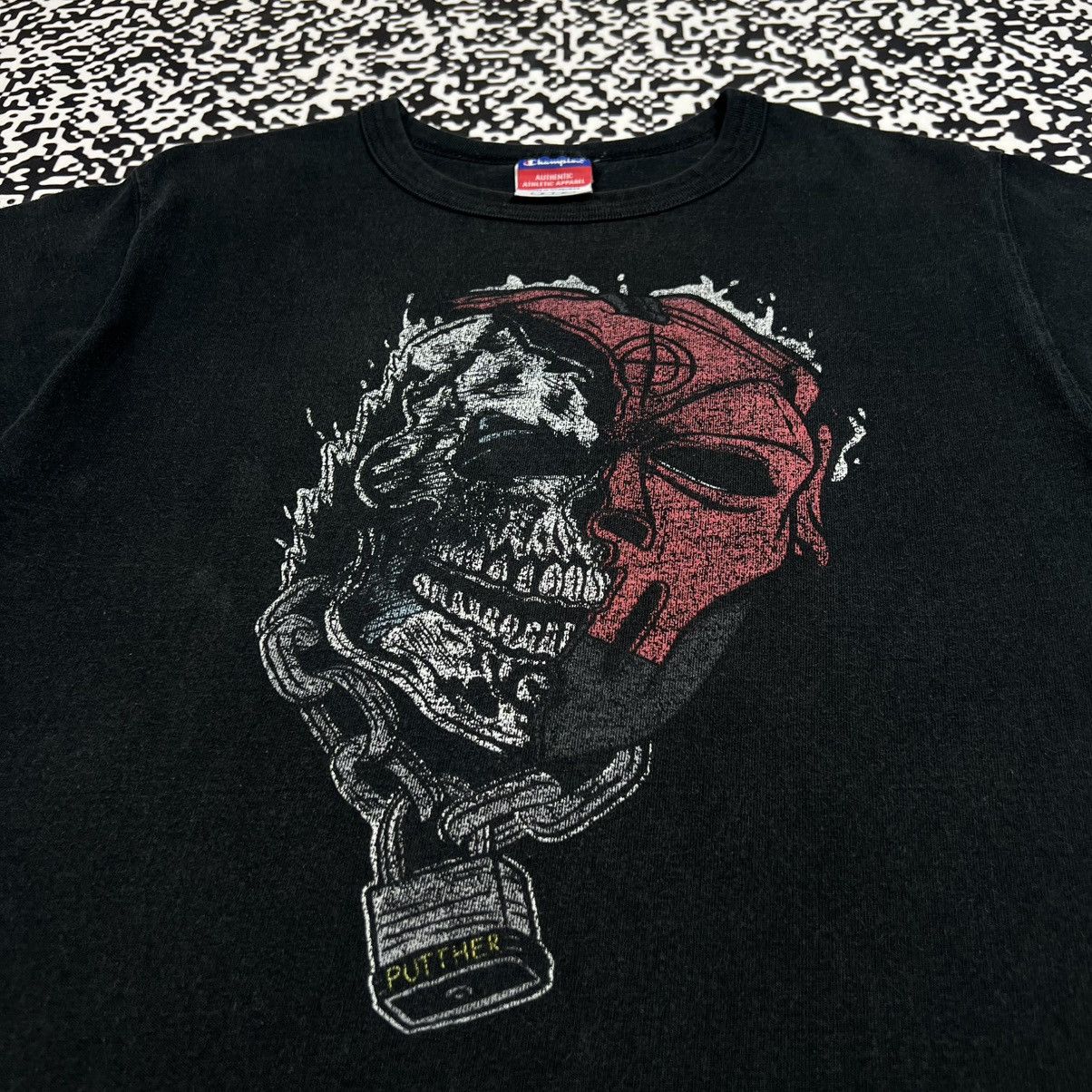 Champion Vintage Y2K Champion Punisher Skull Logo Faded Boxy T-shirt Size US S / EU 44-46 / 1 - 8 Thumbnail