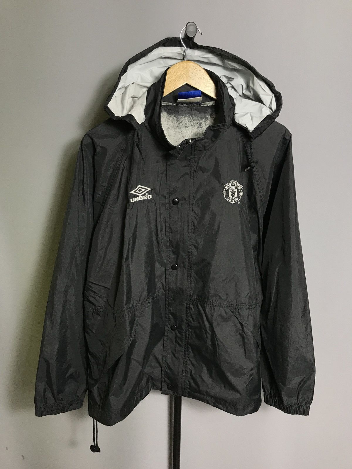 Umbro Manchester United 1999 2000 Football Soccer Rain Jacket Size US M / EU 48-50 / 2 - 1 Thumbnail