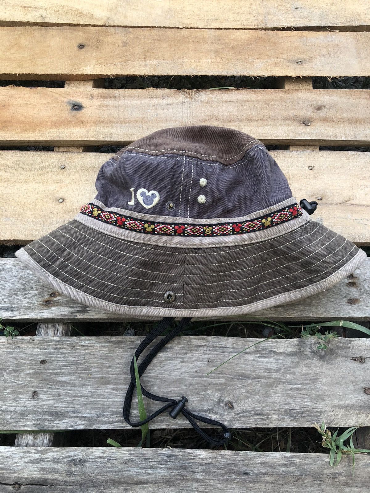 Disney × Mickey Mouse × Vintage Vintage Disney Mickey Mouse Bucket Hats Size ONE SIZE - 1 Thumbnail
