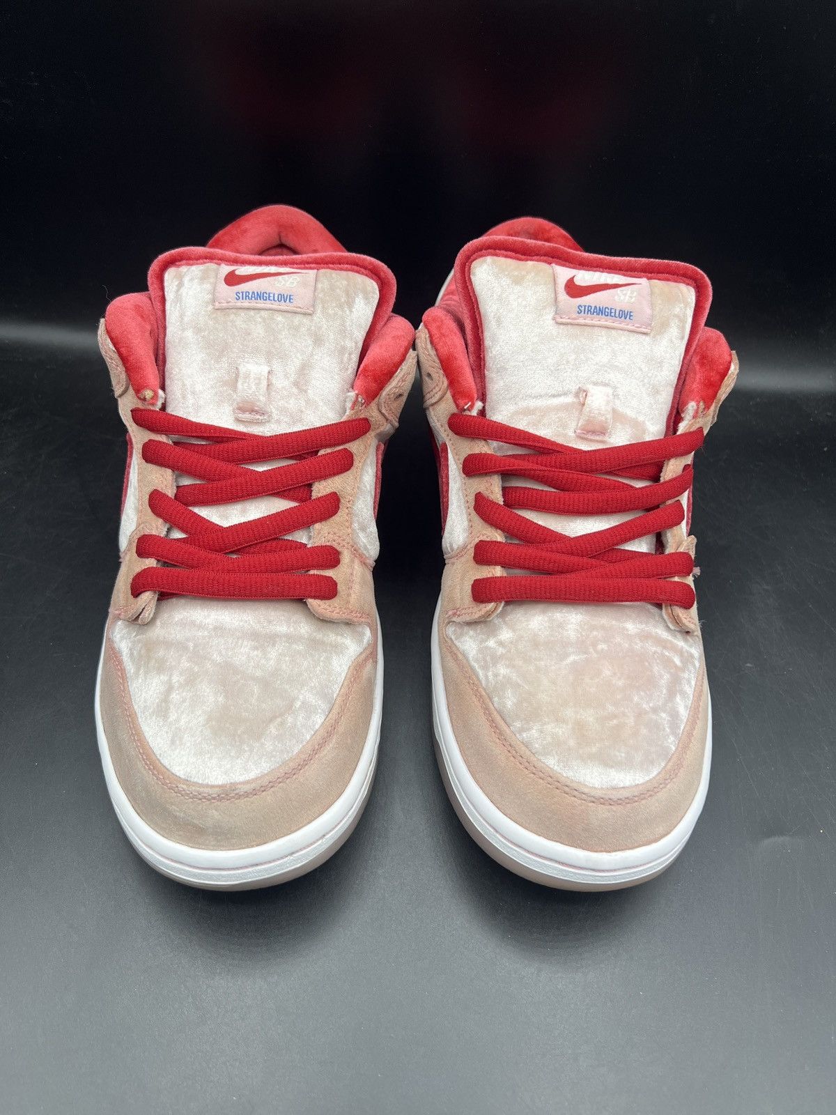 Nike Nike x StrangeLove SB Dunk Low 'Valentine's Day' Size 9 Size US 9 / EU 42 - 1 Thumbnail