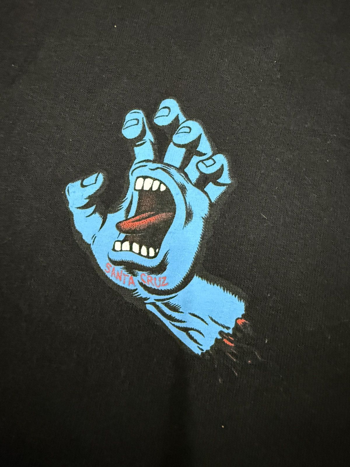 Santa Cruz Skateboards VINTAGE Y2K SANTA CRUZ SCREAMING HAND BACKHIT LOGO TSHIRT Size US XXL / EU 58 / 5 - 5 Thumbnail