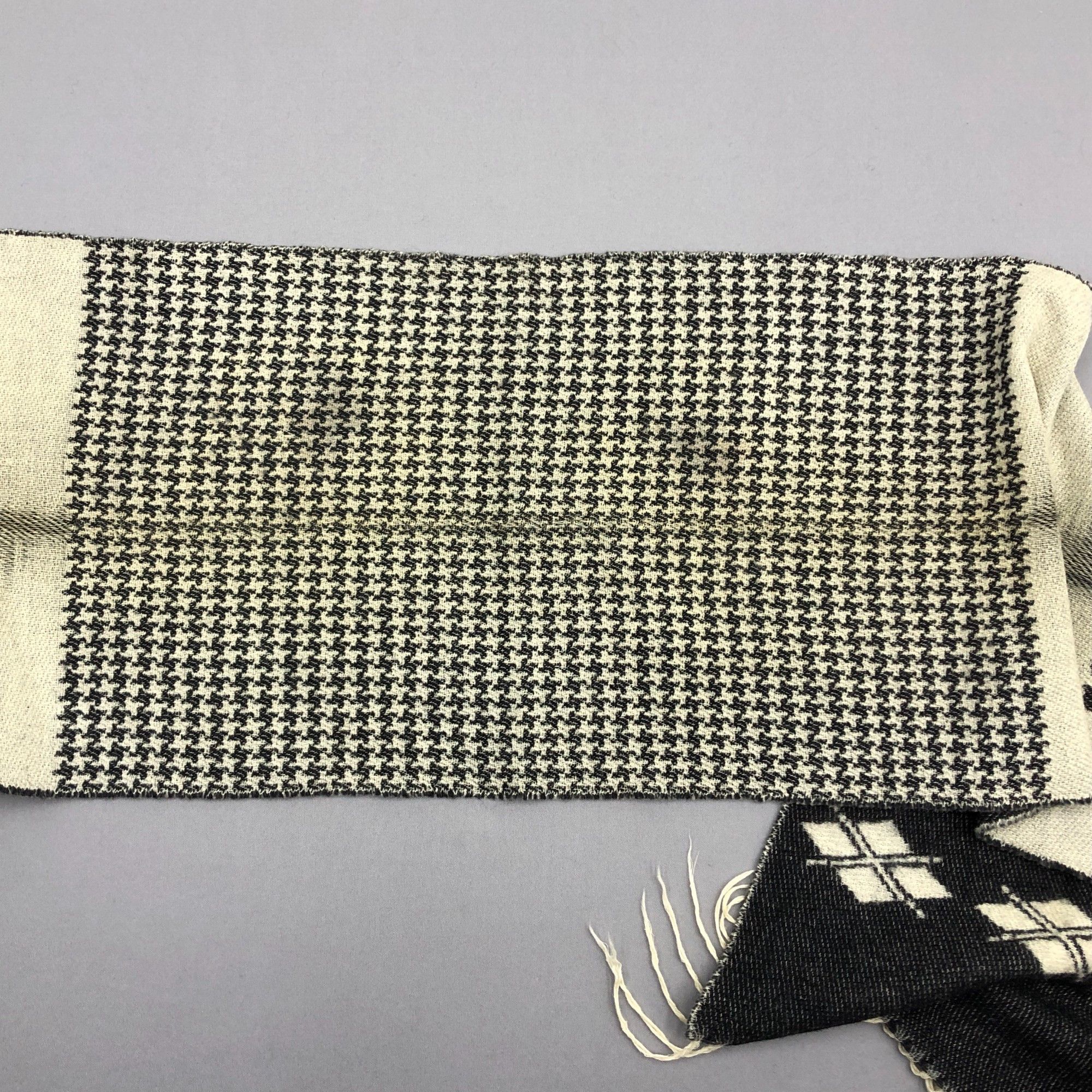 Renoma Vintage 90s Distressed Renoma Scarf Muffler Wool Scarves Size ONE SIZE - 7 Thumbnail