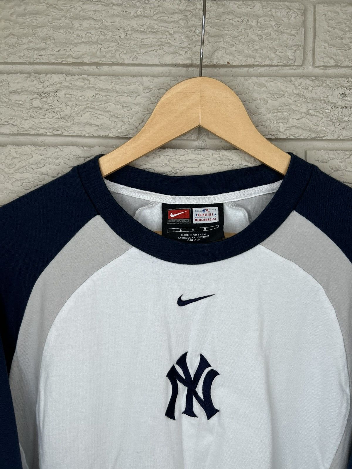 Nike Nike New York Yankees Center Swoosh 3/4 Long Sleeve Size US L / EU 52-54 / 3 - 3 Thumbnail