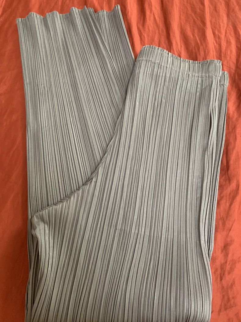 Issey Miyake Issey Miyake Dark grey pleated pants Size 26" / US 2 / IT 38 - 7 Thumbnail
