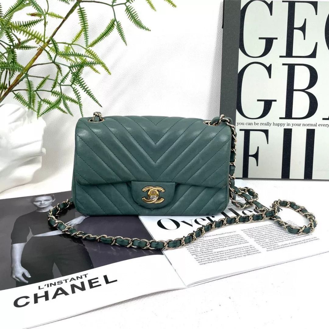 Chanel Pre-loved Bag Very good condition Size ONE SIZE - 1 Thumbnail