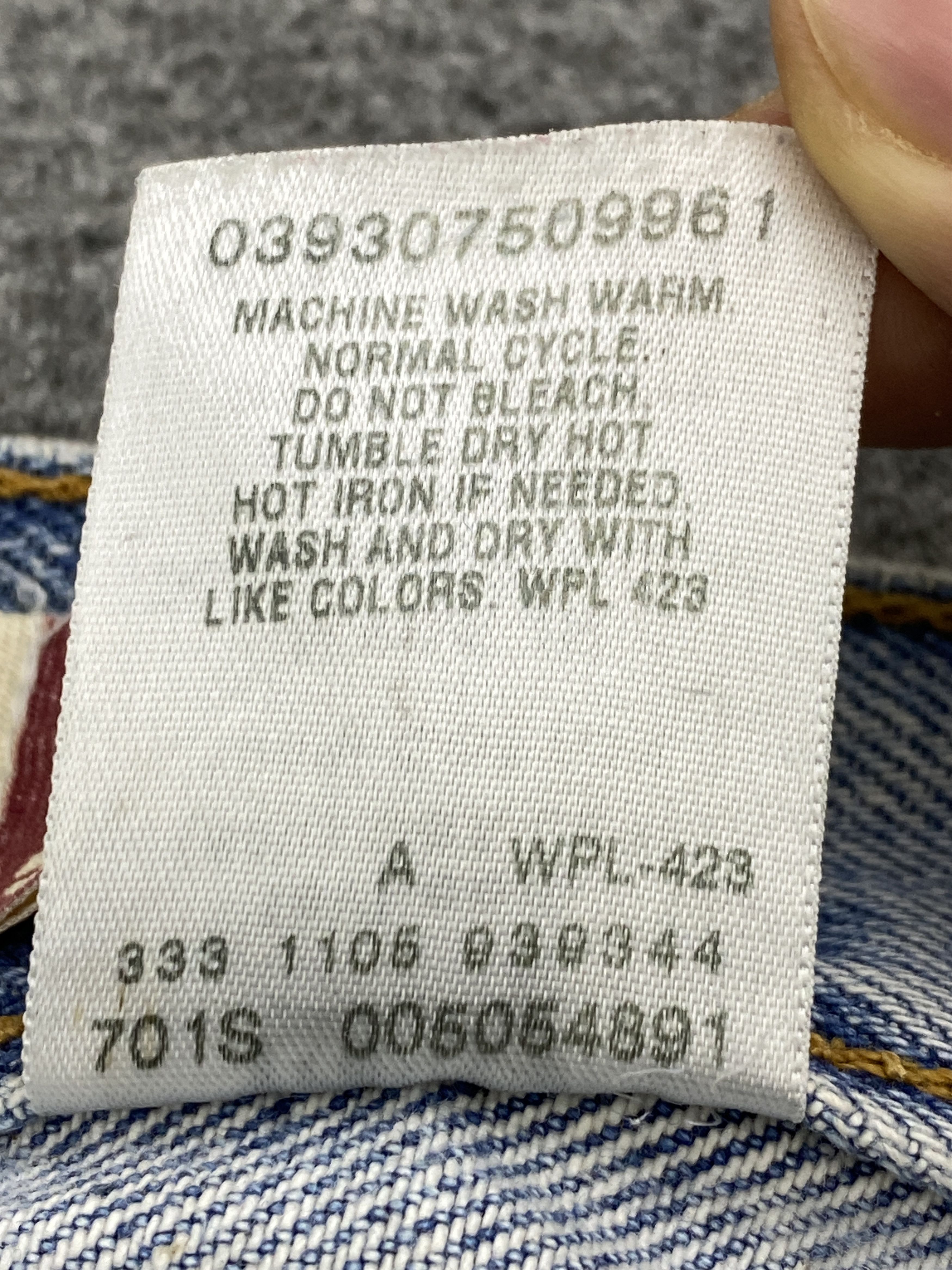 Levi's Vintage Levis 505 Distressed Light Blue Jeans DP2611 Size US 36 / EU 52 - 14 Thumbnail