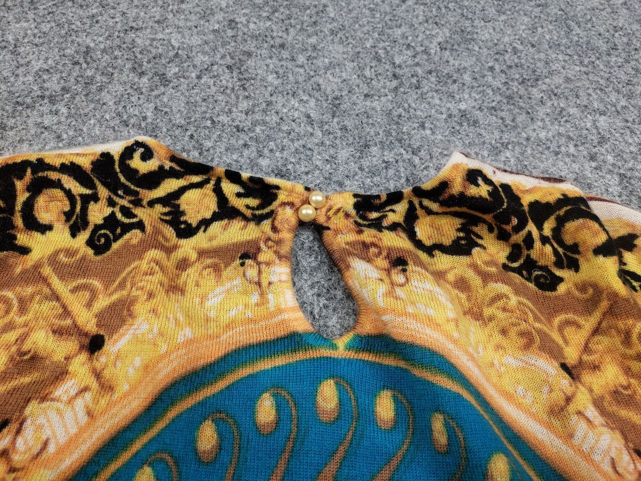 Dolce & Gabbana Vintage Dolce Gabbana Gold Art Wool Pullover long sleeve Size S / US 4 / IT 40 - 15 Thumbnail