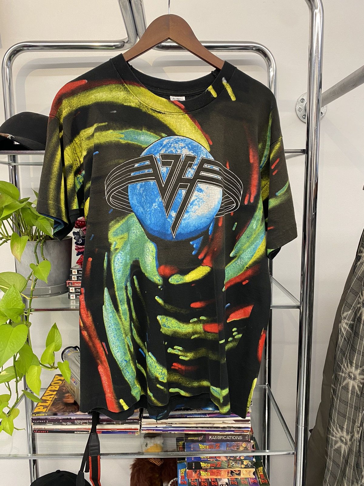 Vintage Vintage Van Hallen tour t shirt 1991 Size US L / EU 52-54 / 3 - 1 Thumbnail