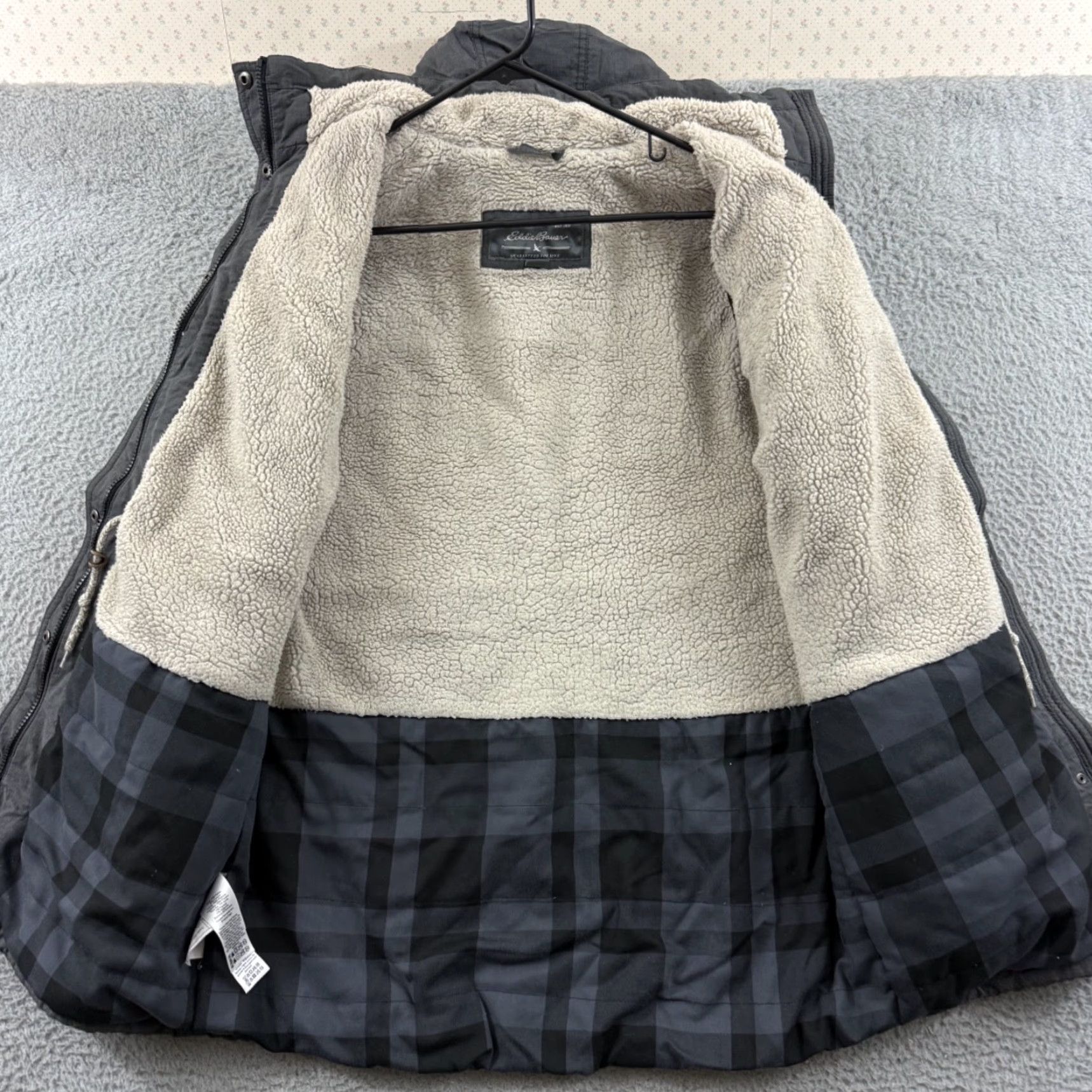 Eddie Bauer Eddie Bauer Womens Jacket Parka Hooded Insulated L Gray Fur Trim Plaid 31 Inch Mid-Length Womens Large Adults Womens Size L / US 10 / IT 46 - 7 Thumbnail