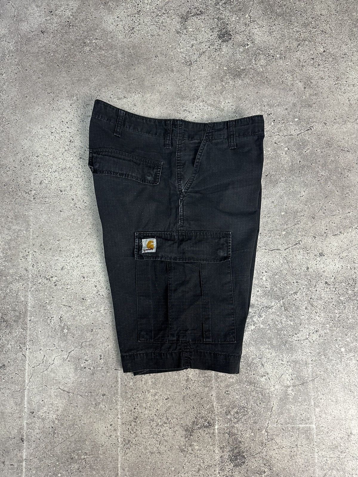 Carhartt × Vintage Vintage Carhartt Cargo Shorts Distressed Black Y2K Size US 32 / EU 48 - 1 Thumbnail